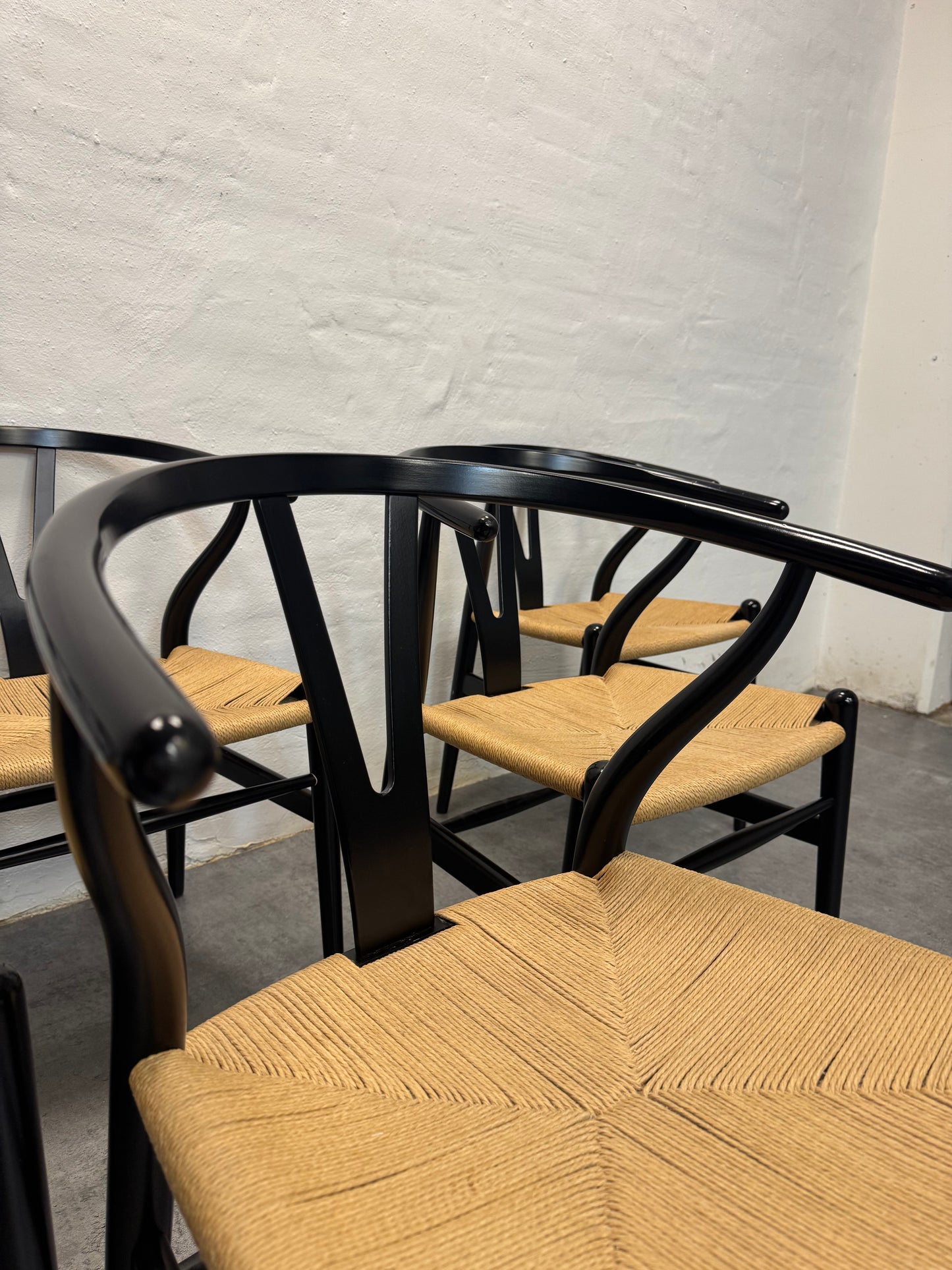 Hans J. Wegner ‘CH24/Y-stolen’ Carl Hansen & Søn.