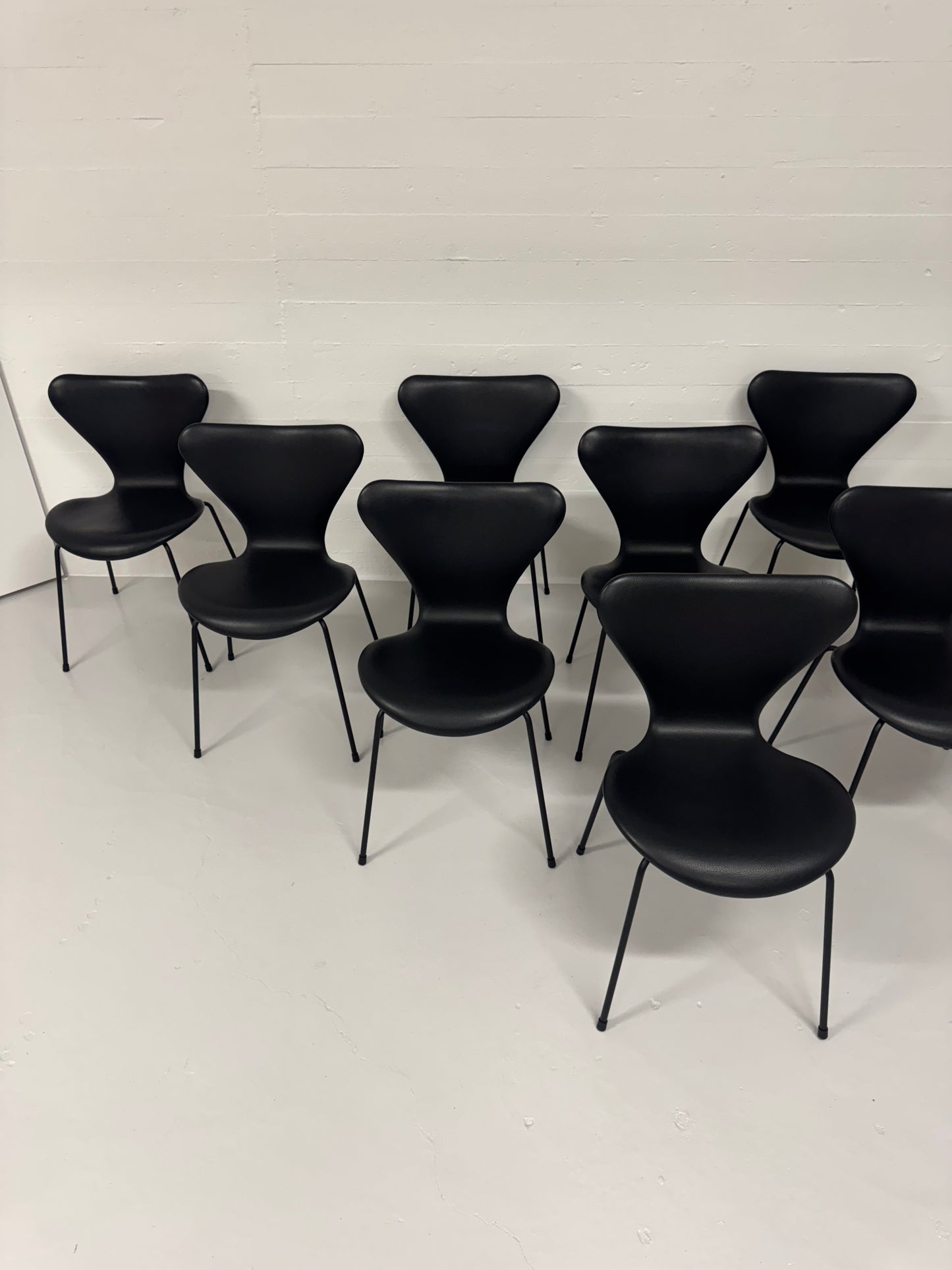 Arne Jacobsen ‘3107’ Fritz Hansen.