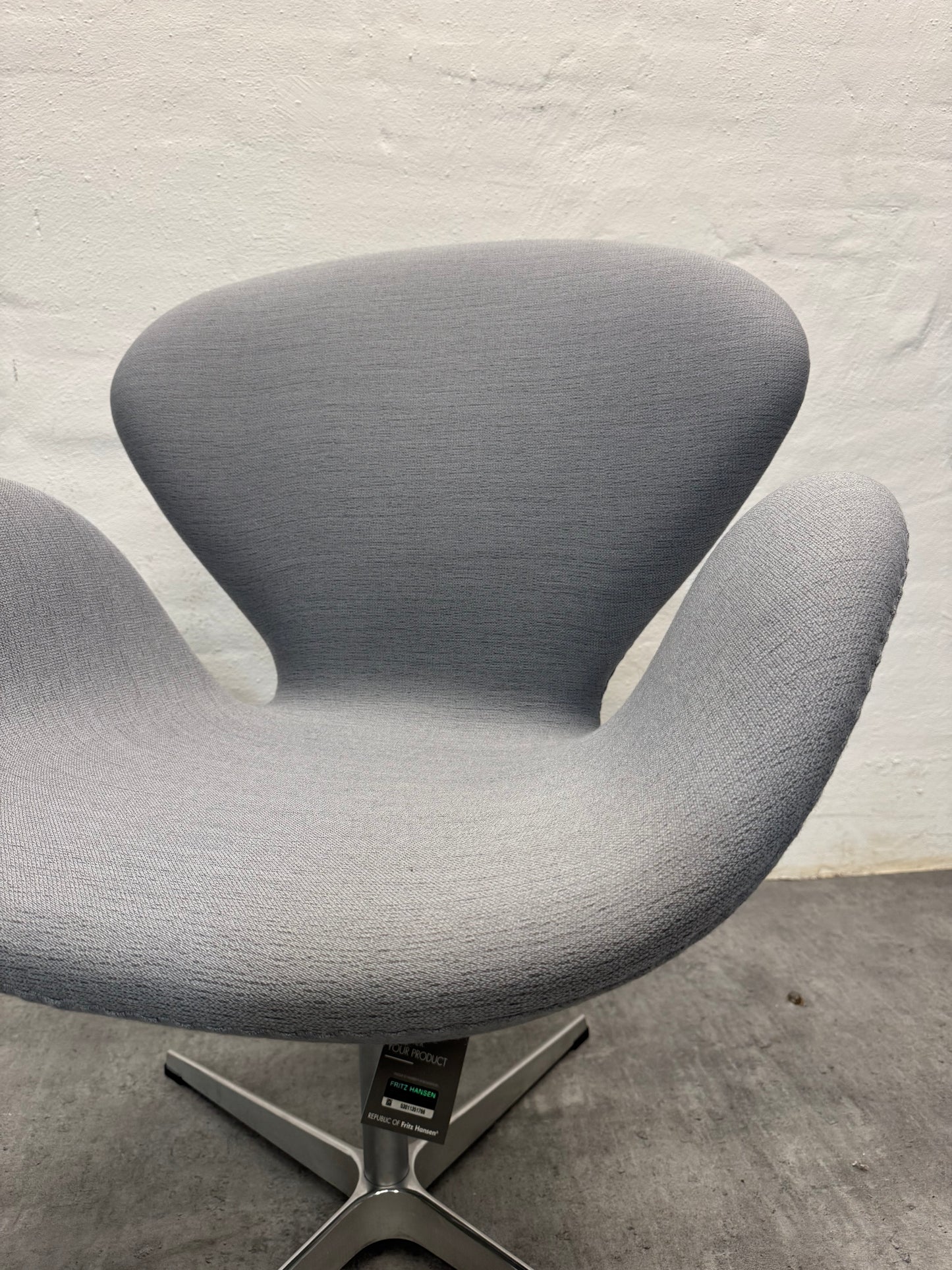 Som ny, Arne Jacobsen ‘Svanen’ Fritz Hansen, model: 3320, original polstring.