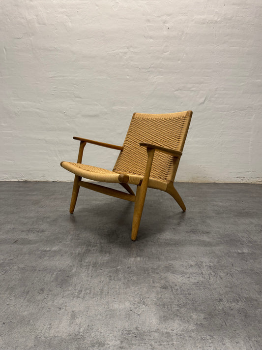 Hans J. Wegner ‘CH25’ egetræ.