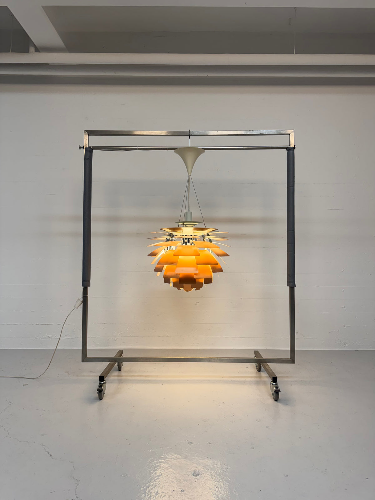 Ø60cm, Poul Henningsen ‘Koglen’ Louis Poulsen.