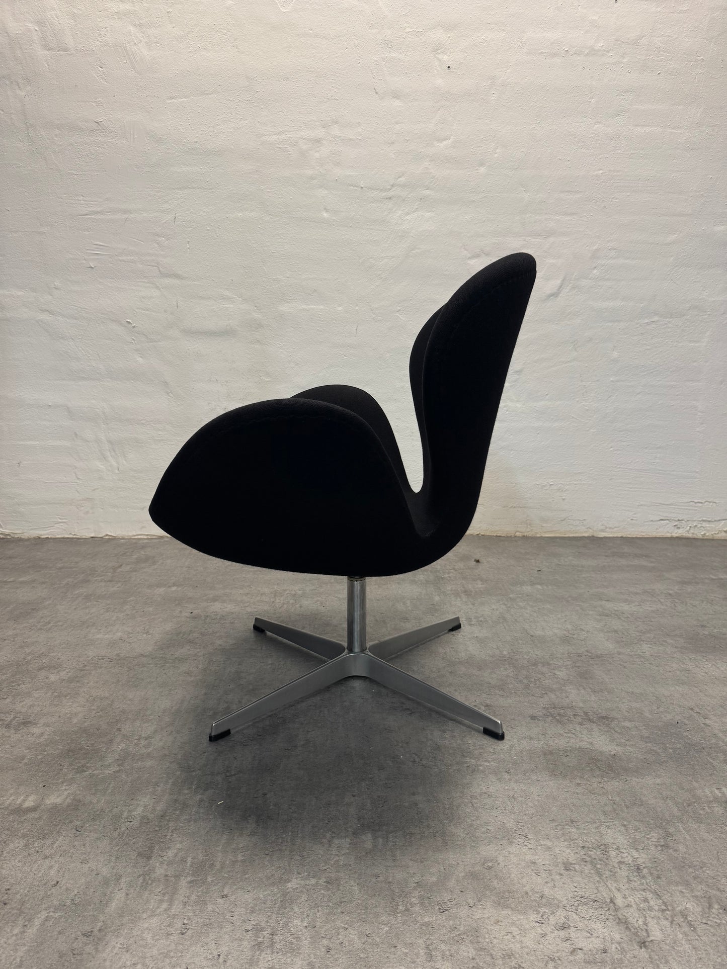 Arne Jacobsen ‘Svanen’ Fritz Hansen.