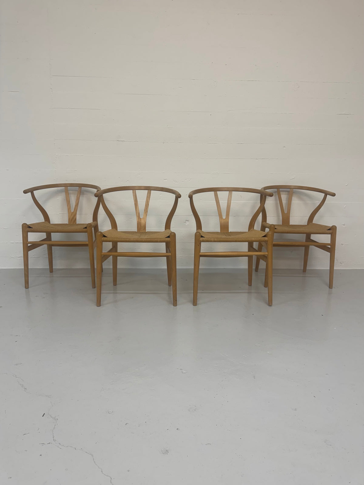 Hans J. Wegner ‘CH-24’ Carl Hansen & Søn.