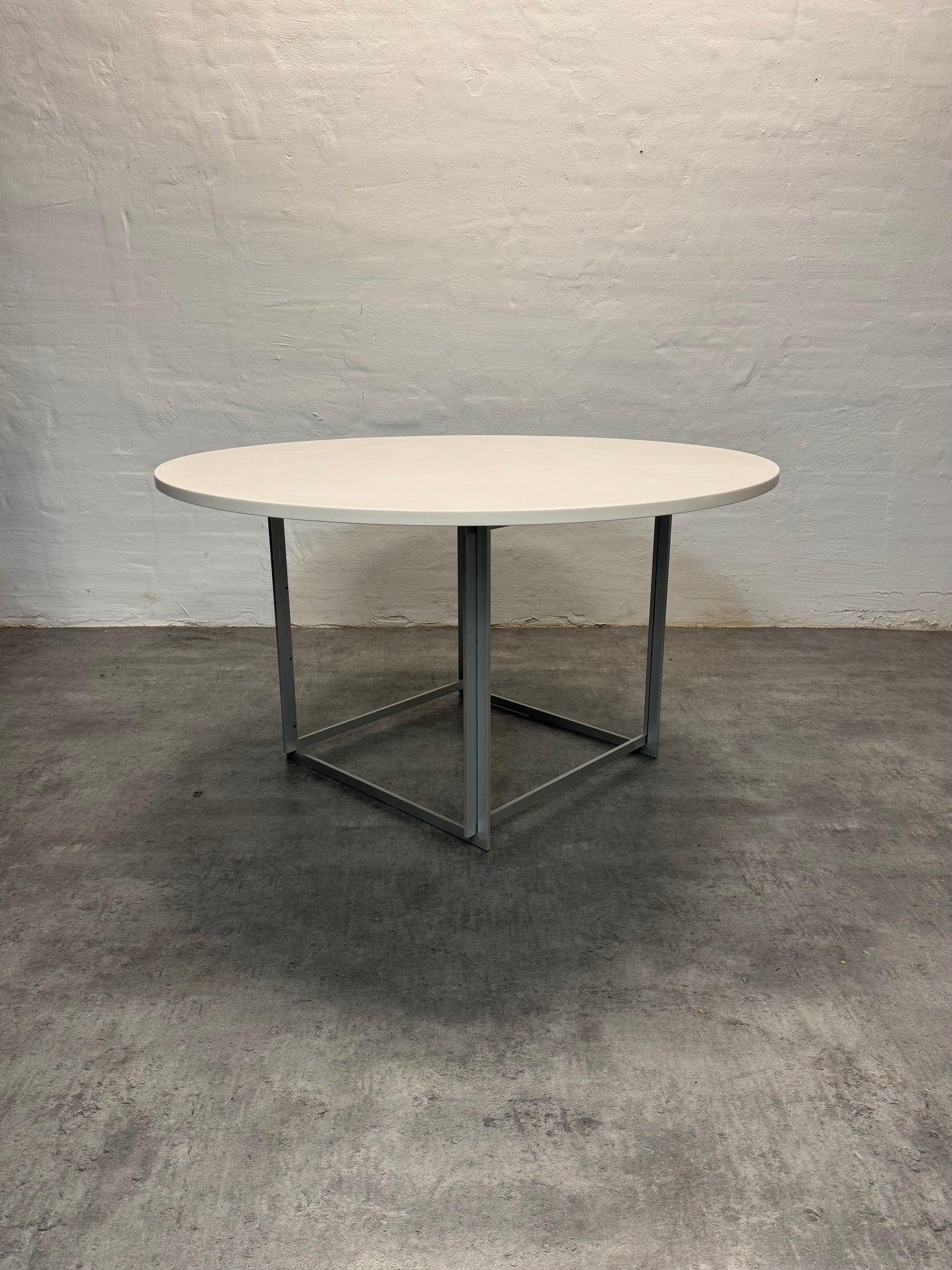 Poul Kjærholm ‘PK58’ Fritz Hansen.