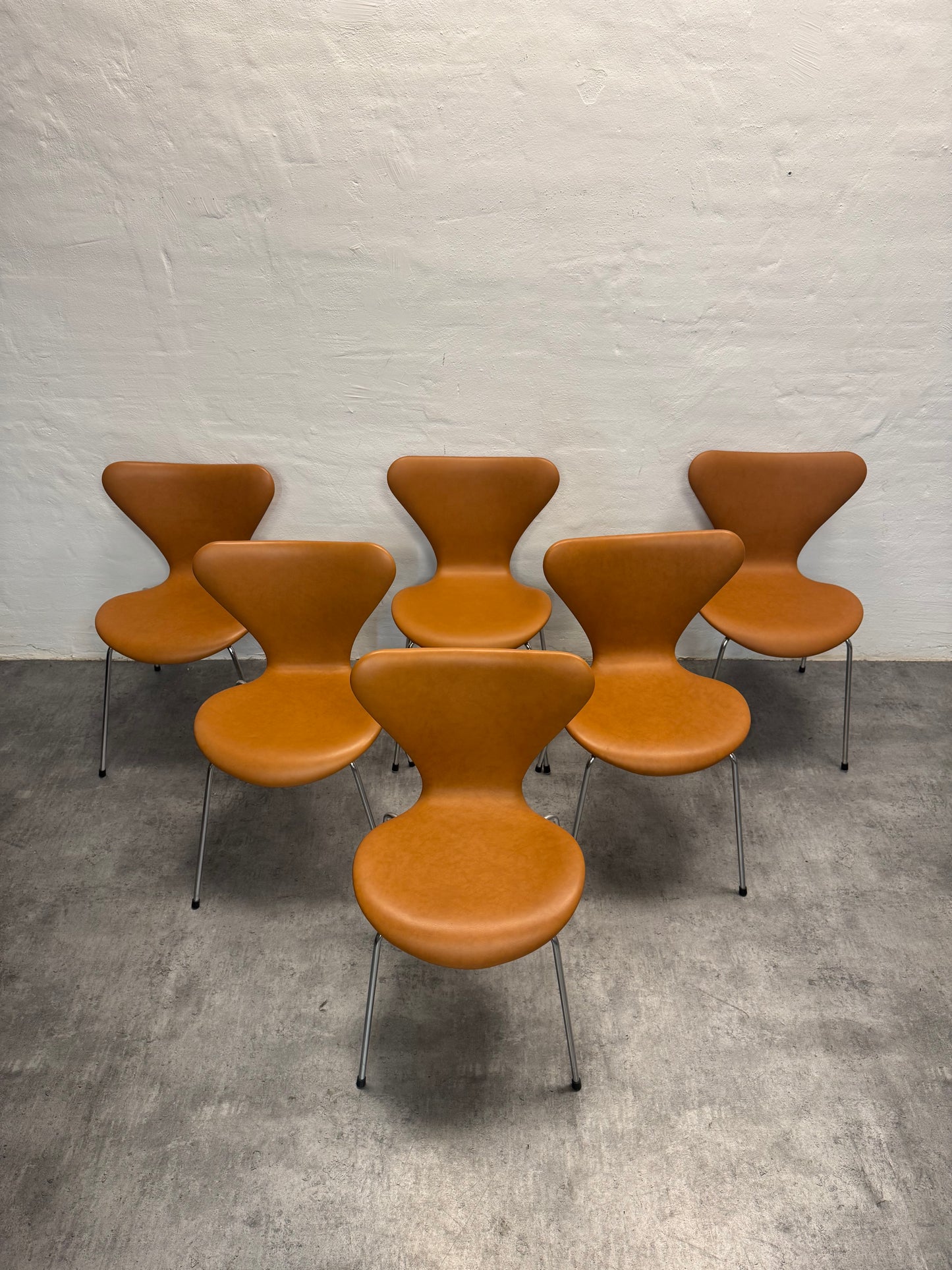 Arne Jacobsen ‘3107’ Fritz Hansen.