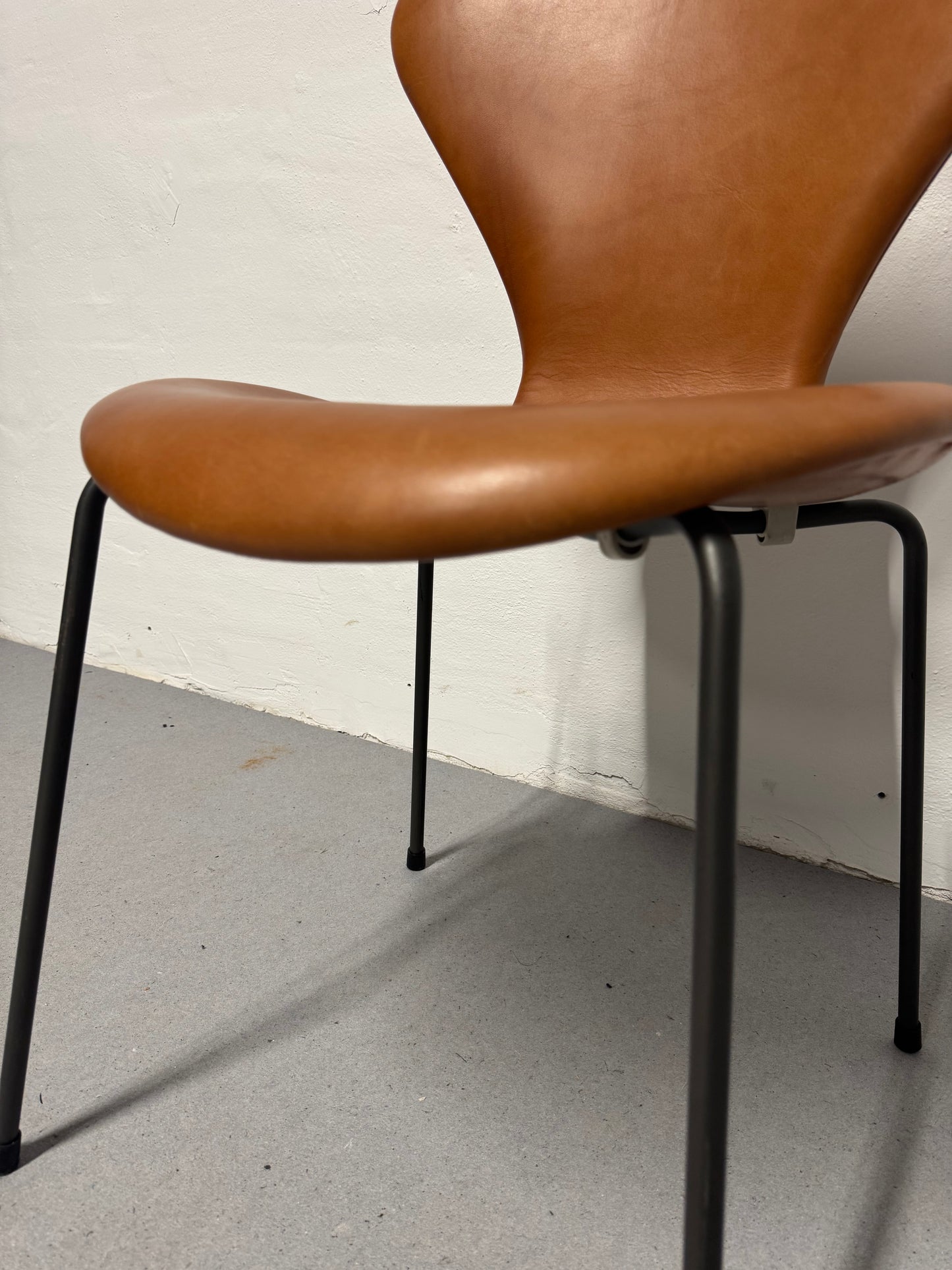 Arne Jacobsen ‘Syveren/3107’ Fritz Hansen.