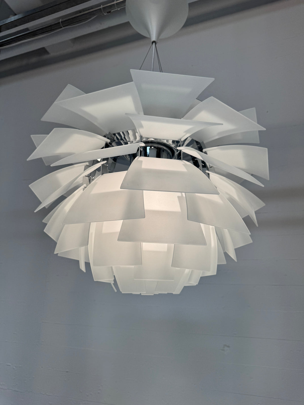 Poul Henningsen ‘Koglen’ Louis Poulsen, mat glas.