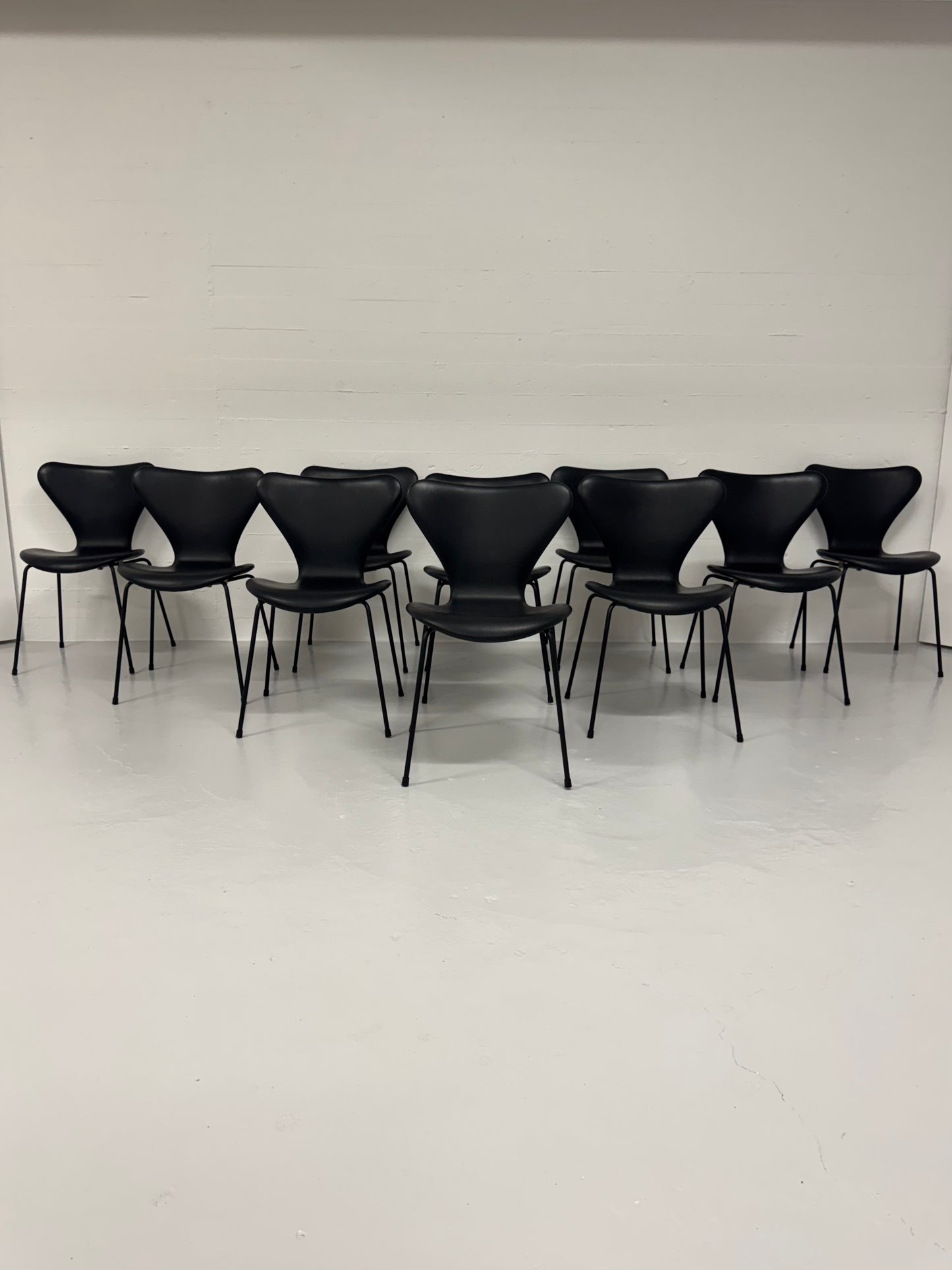Arne Jacobsen ‘3107’ Fritz Hansen.