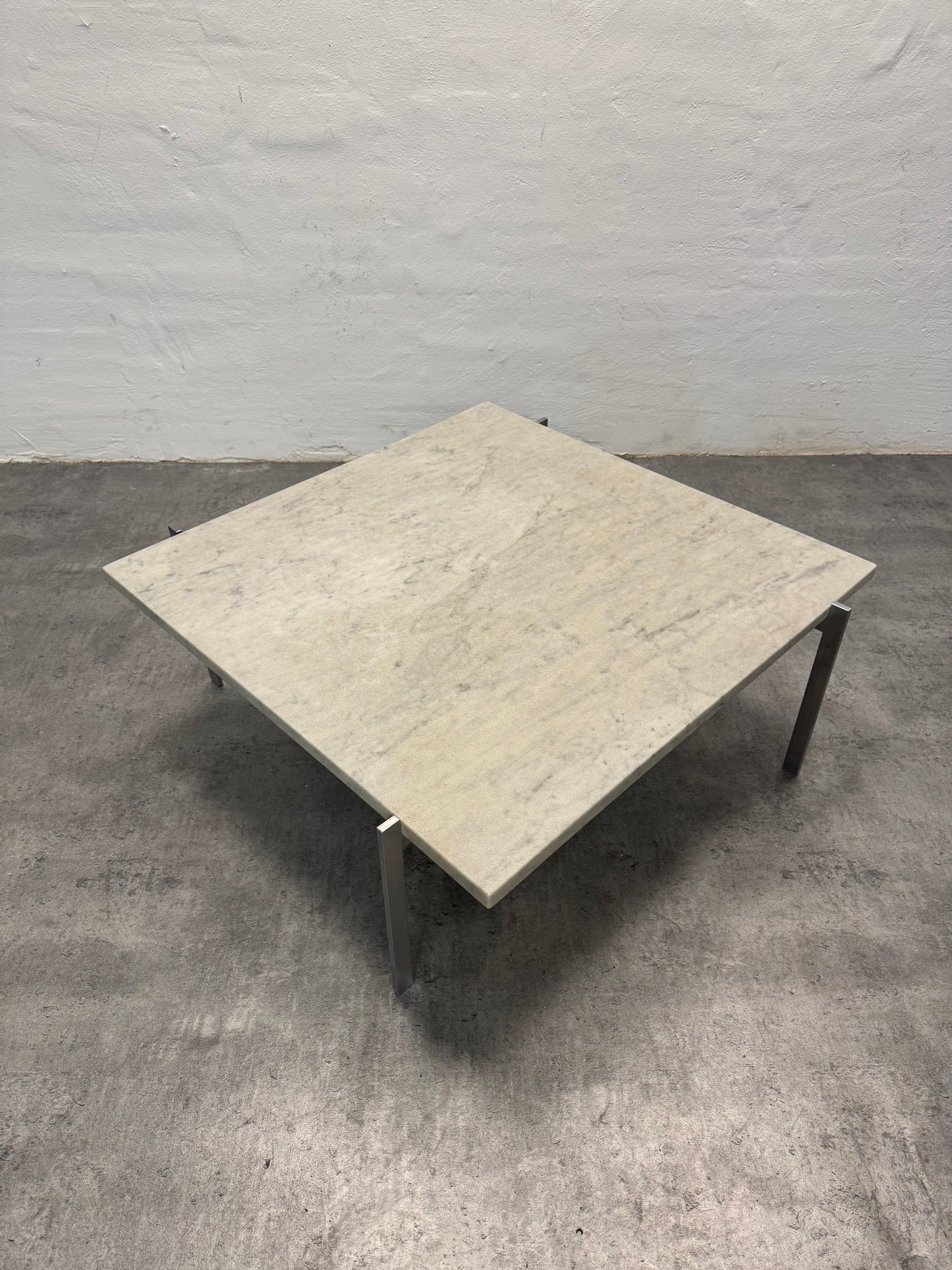 Poul Kjærholm ‘PK-61’ Fritz Hansen.