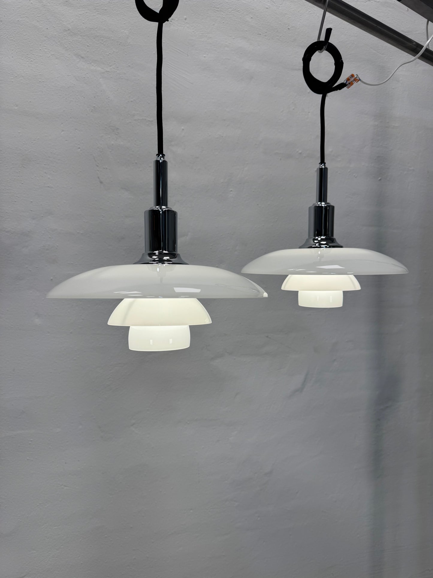 Poul Henningsen, “PH 3/2” Louis Poulsen.