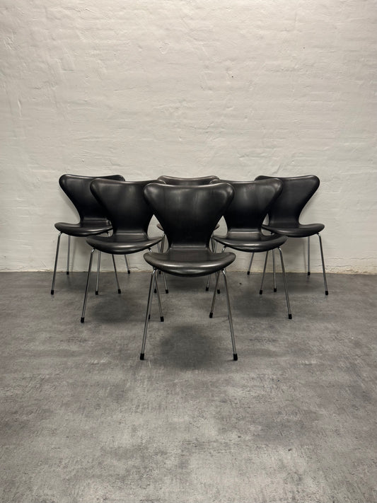 Arne Jacobsen ‘Syveren/3107’ Fritz Hansen.