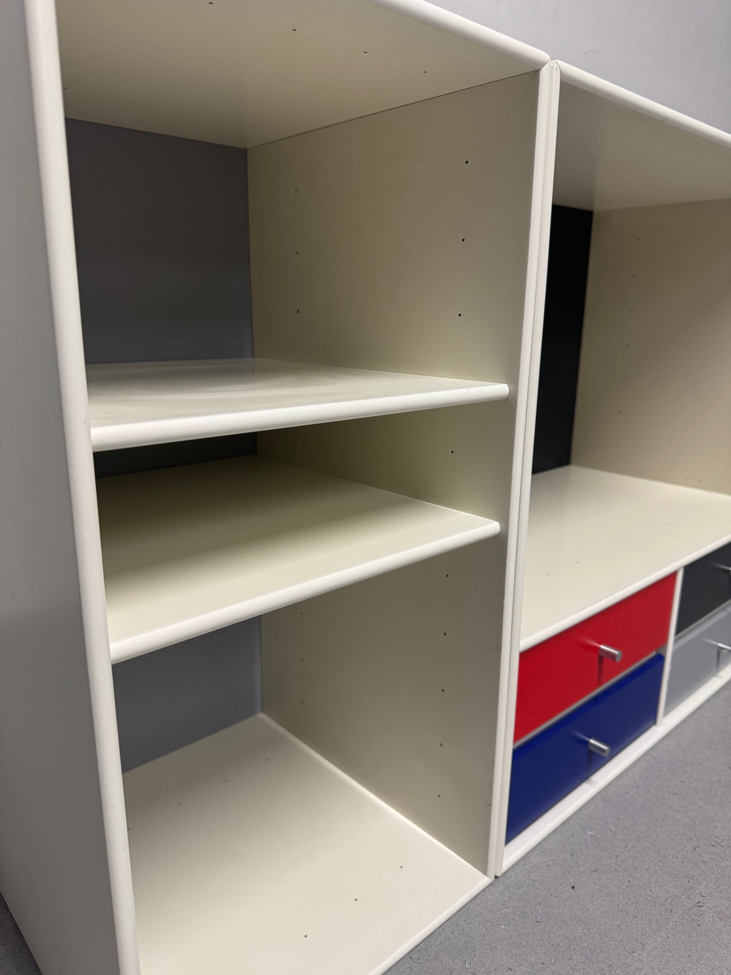 Peter J. Lassen, Montana reolmoduler.