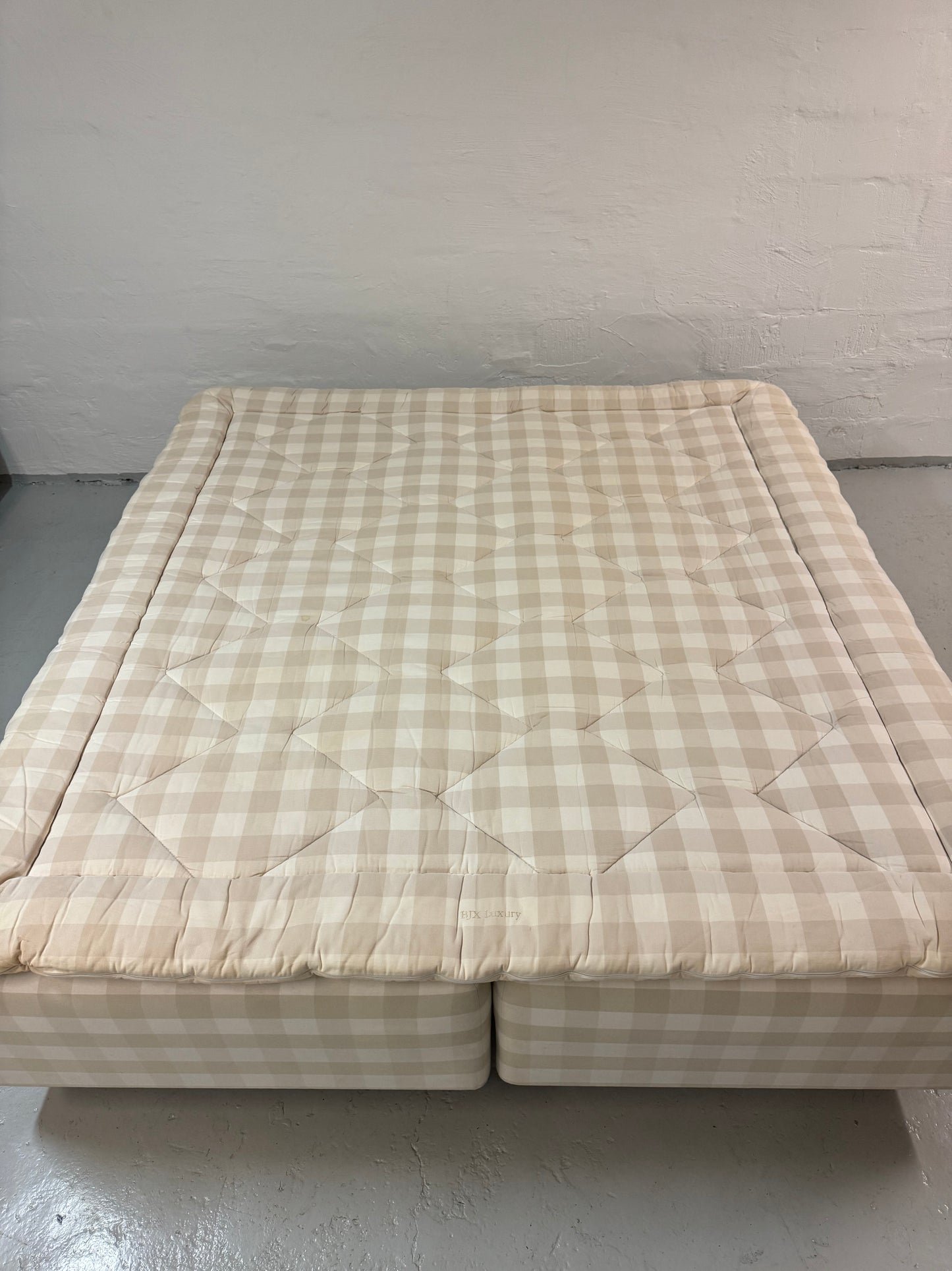Hästens ‘Superia’ dobbeltseng, med BJX Luxury topmadras.