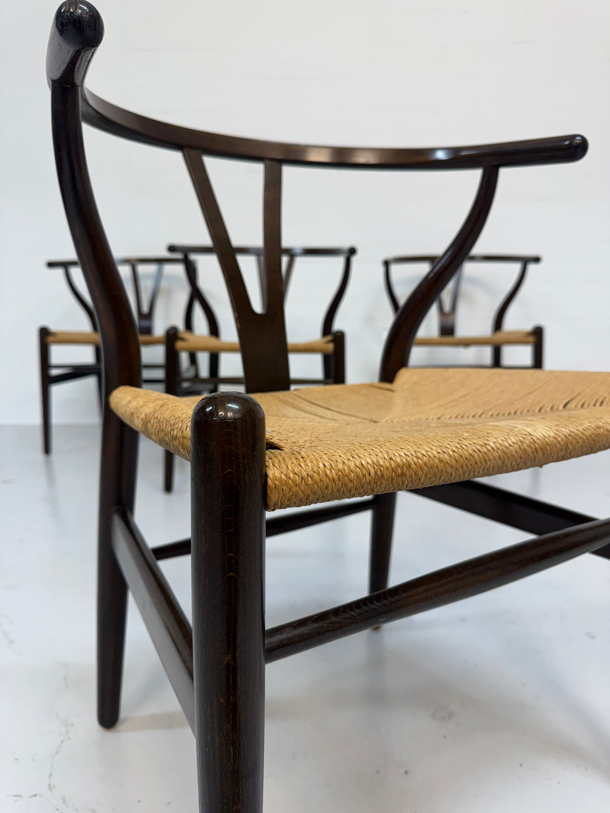 Hans J. Wegner ‘CH-24’ Carl Hansen & Søn.