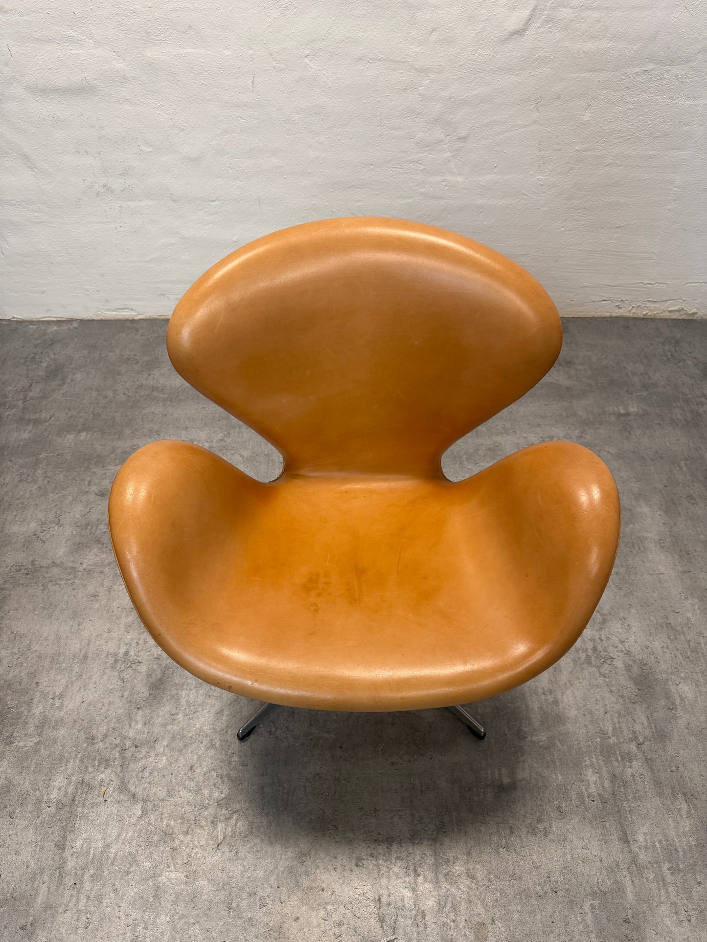 Arne Jacobsen ‘Svanen’ Fritz Hansen.