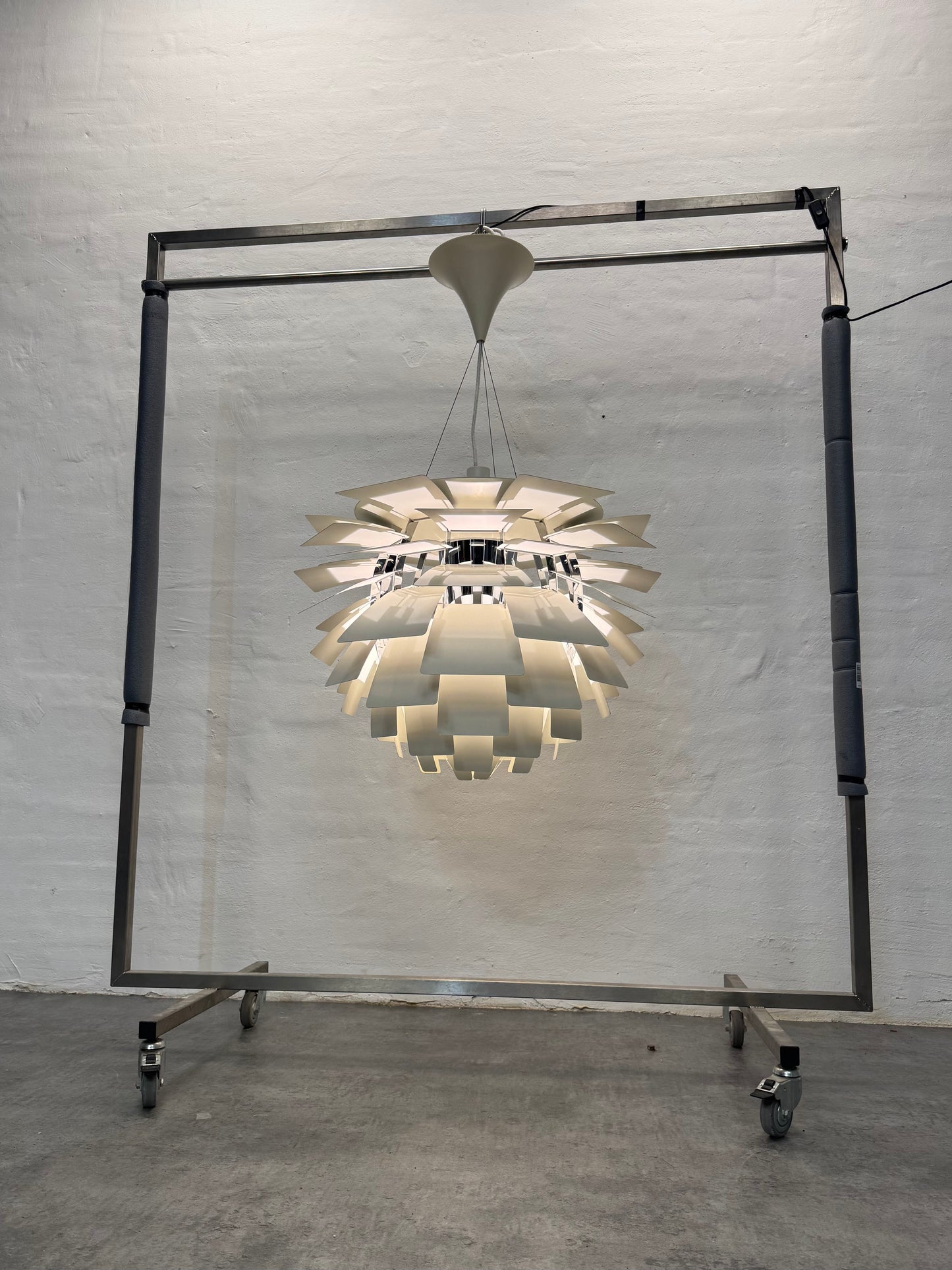 Poul Henningsen ‘Koglen’ Ø72 cm, hvid.