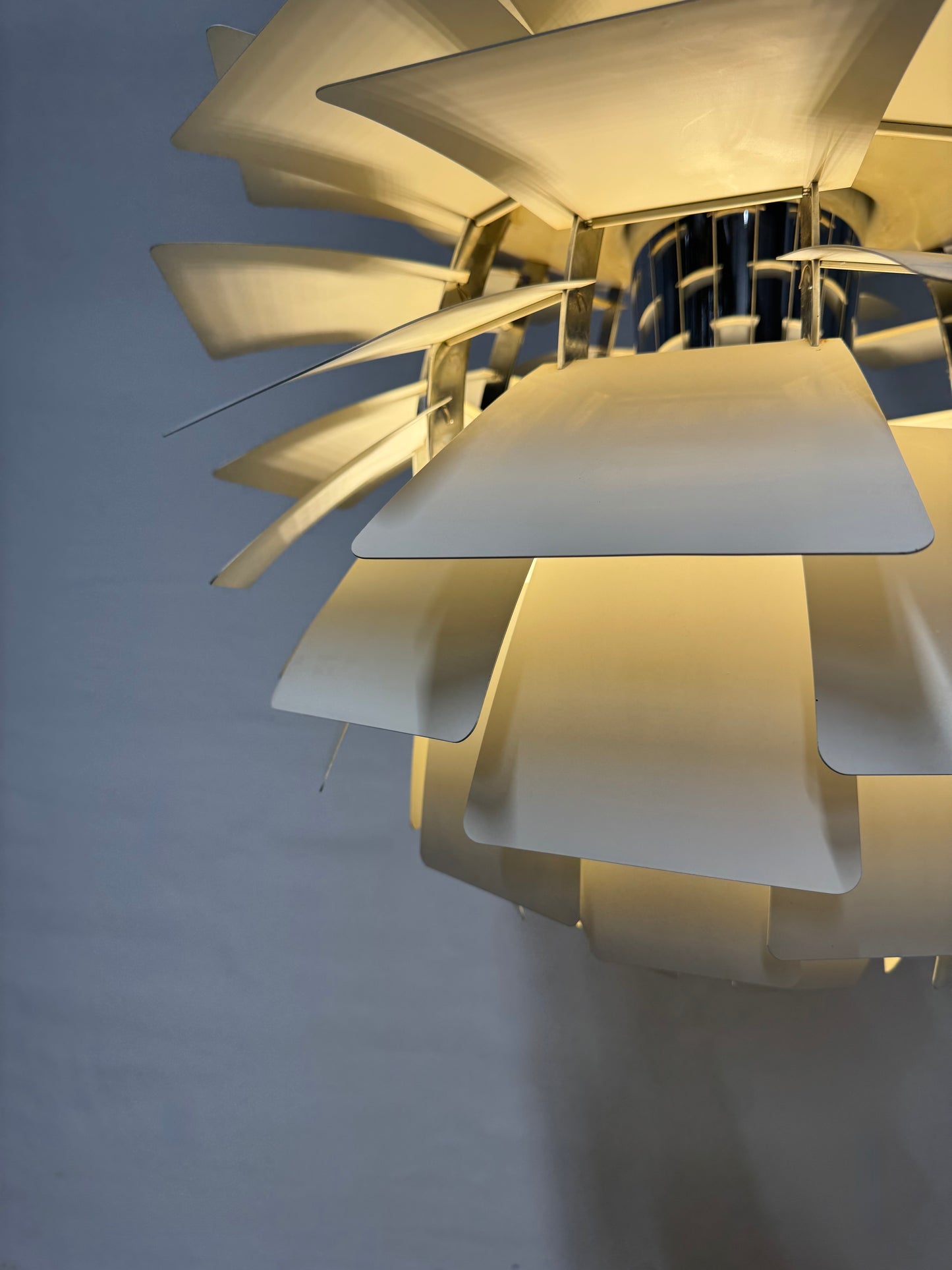 Poul Henningsen “Koglen” Ø60 cm, hvid.