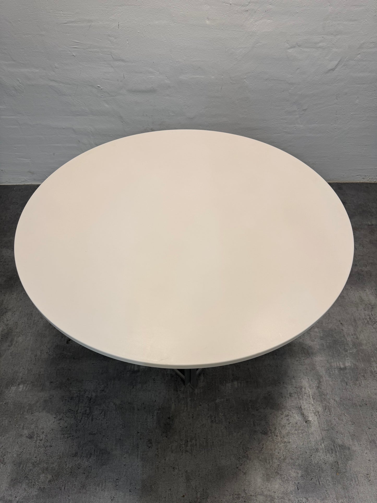 Poul Kjærholm ‘PK58’ Fritz Hansen.