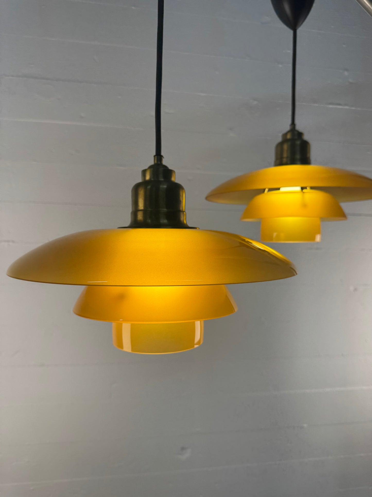 Poul Henningsen ‘PH 3½-3’ Louis Poulsen.