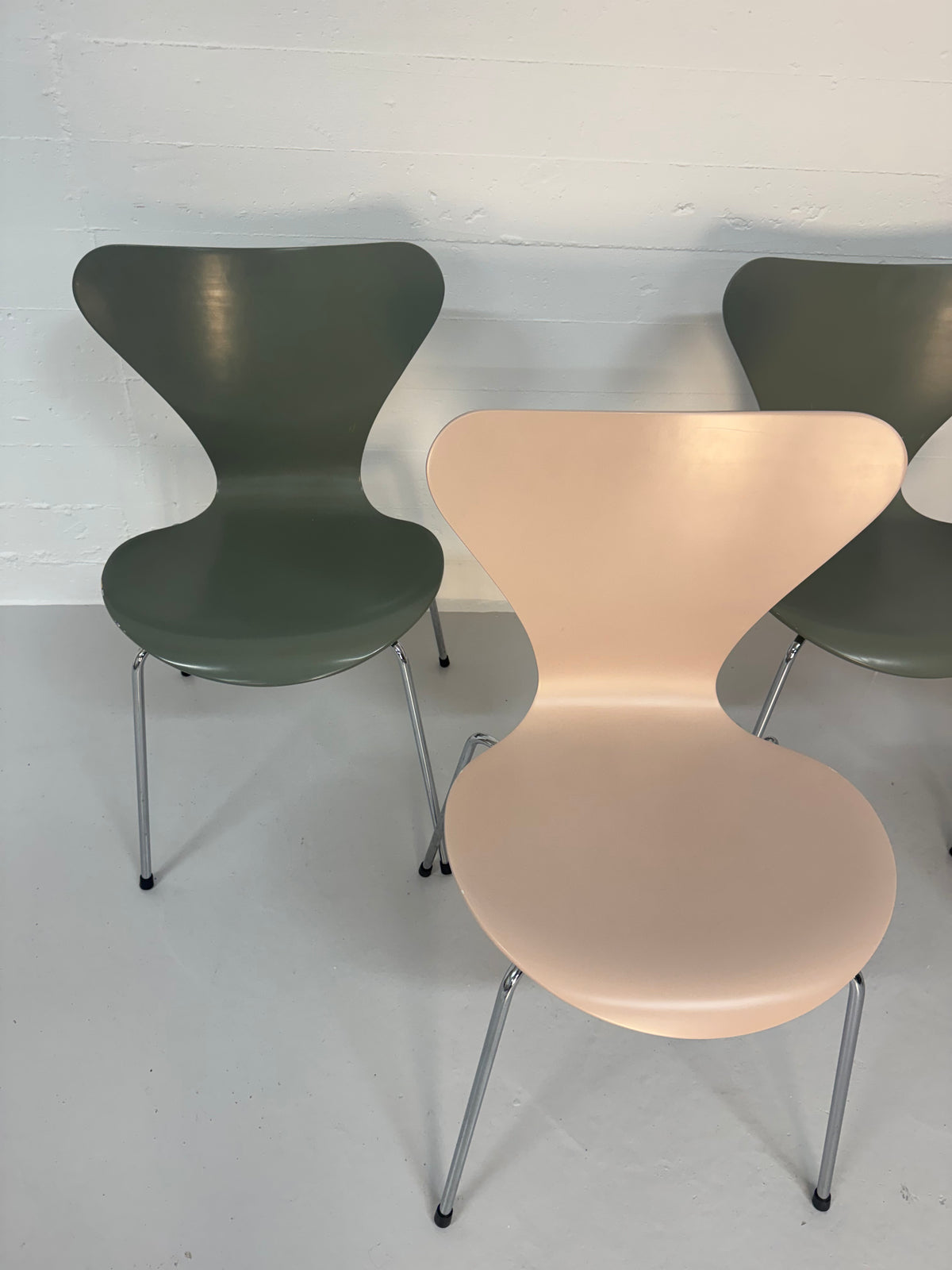 Arne Jacobsen ‘3107’ Fritz Hansen.