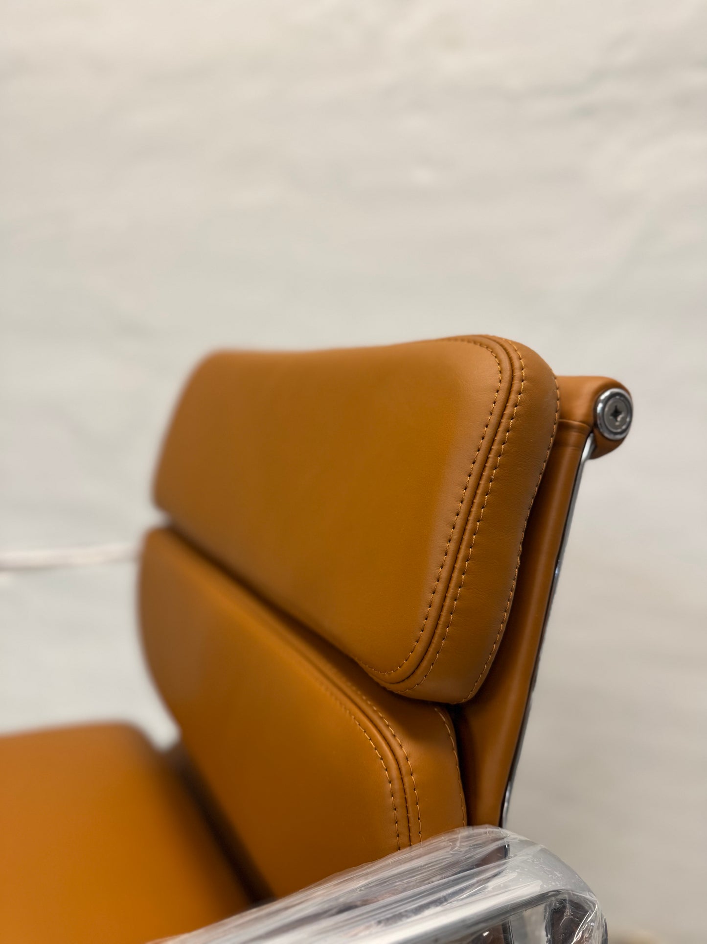 Charles Eames ‘EA-208’ softpad kontorstol.
