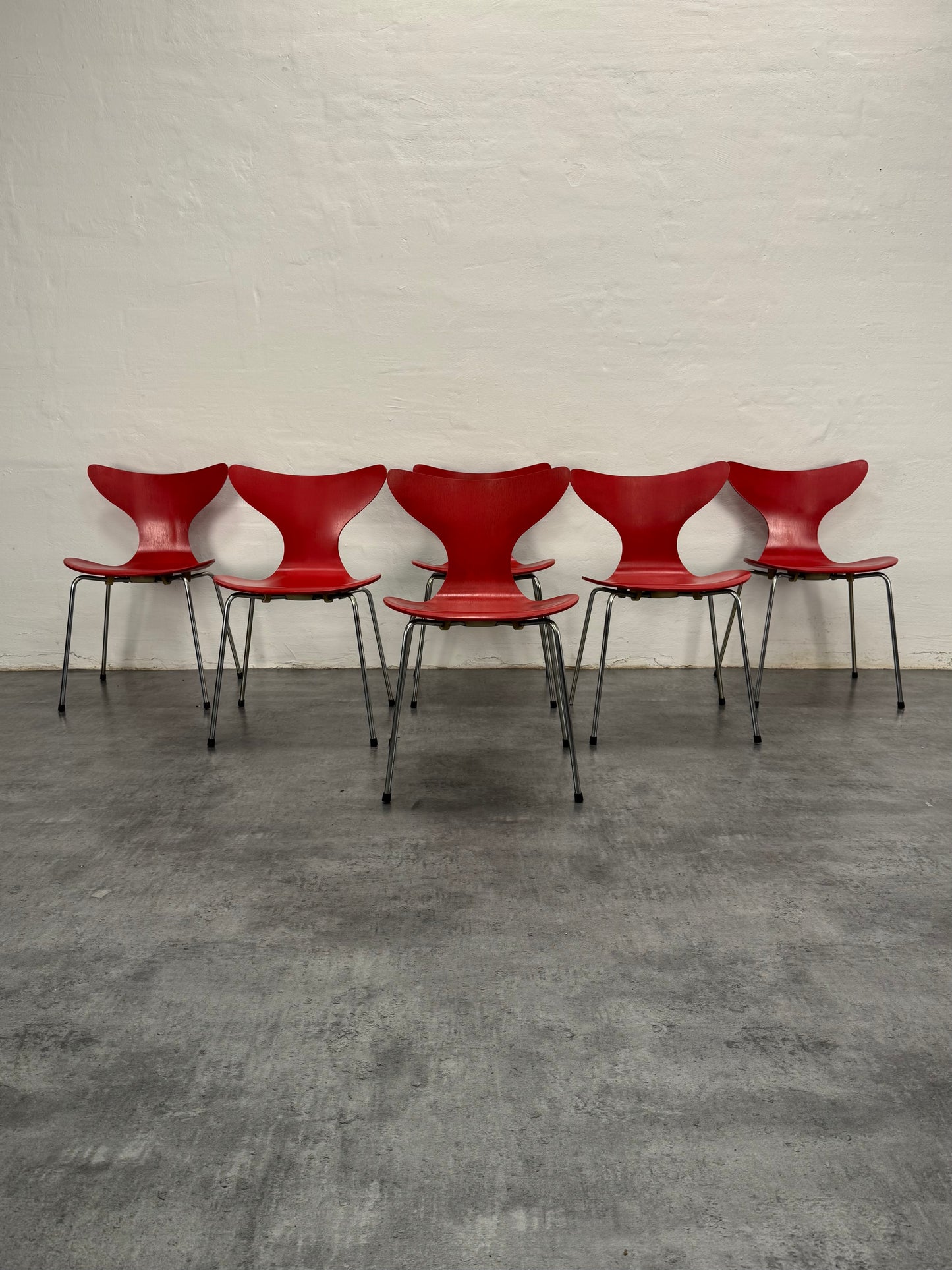 Sjælden, Arne Jacobsen ‘liljen/3109’ Fritz Hansen.