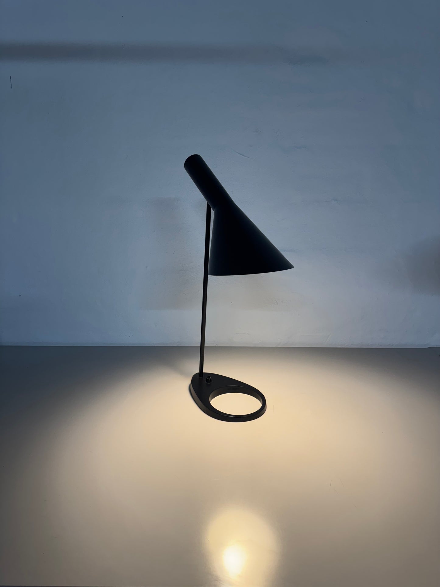 Arne Jacobsen, “Næbbet’ Louis Poulsen.