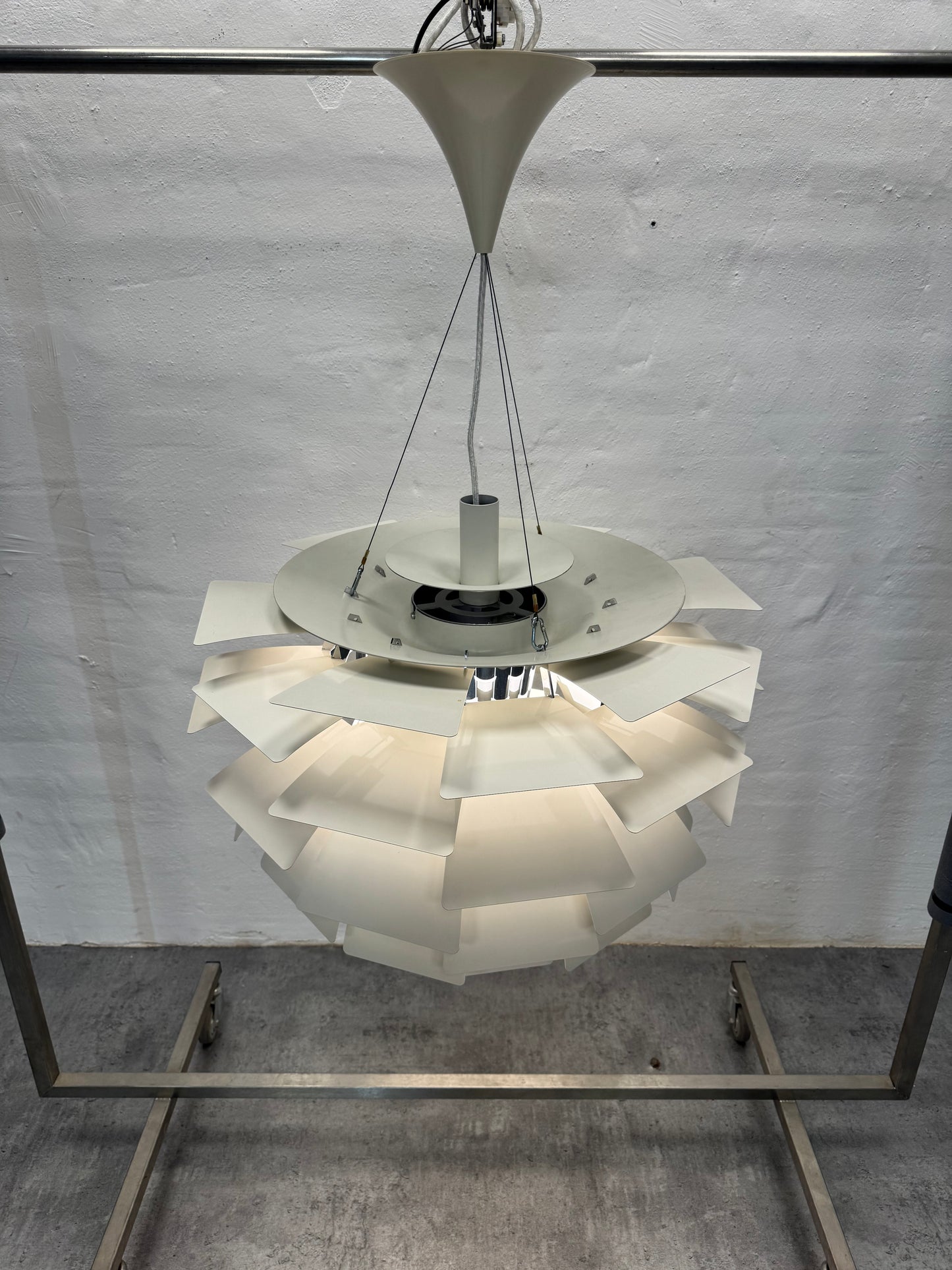 Poul Henningsen ‘Koglen’ Ø72 cm, hvid.