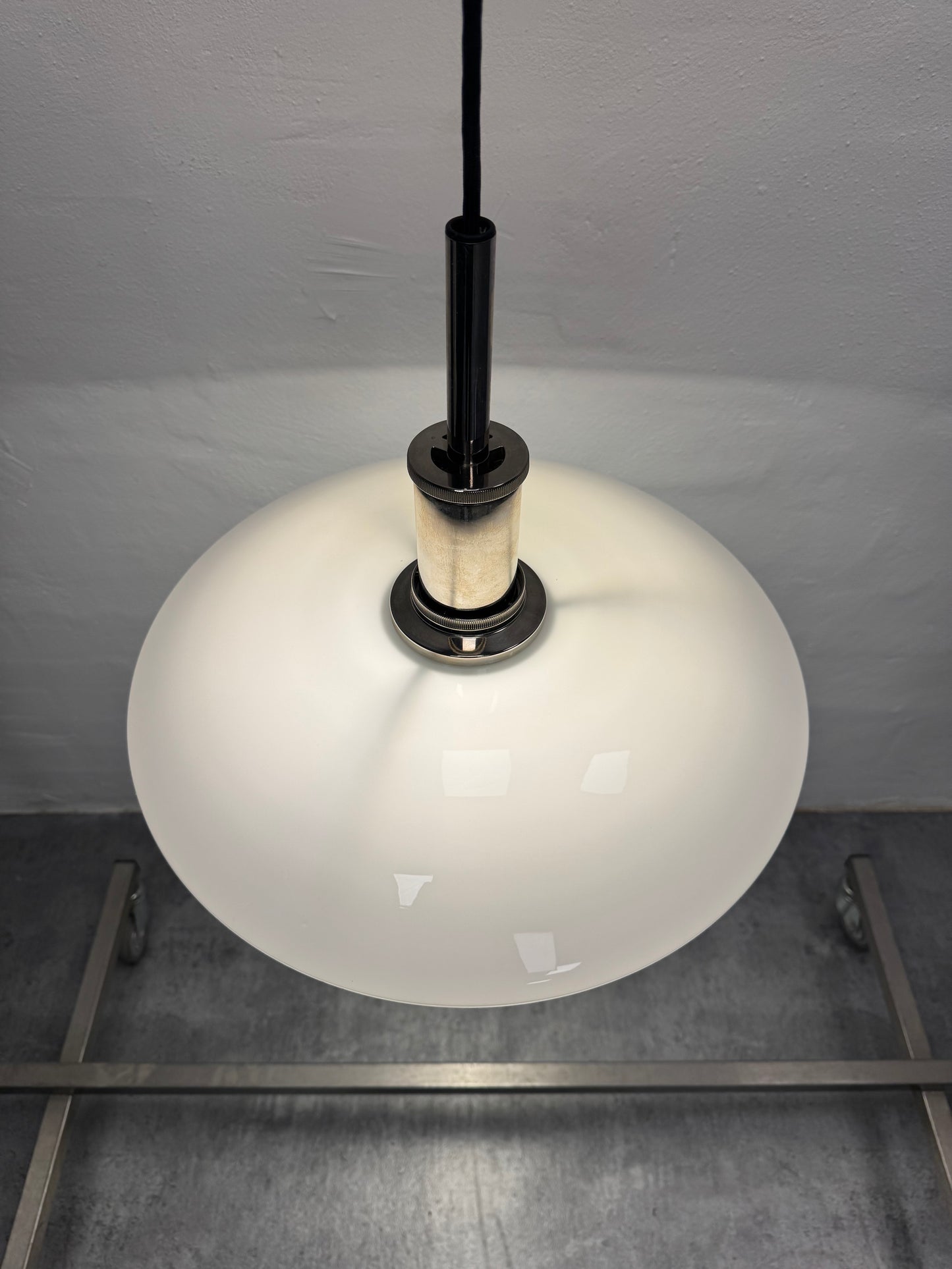 Poul Henningsen, “PH 4½-4” Louis Poulsen.