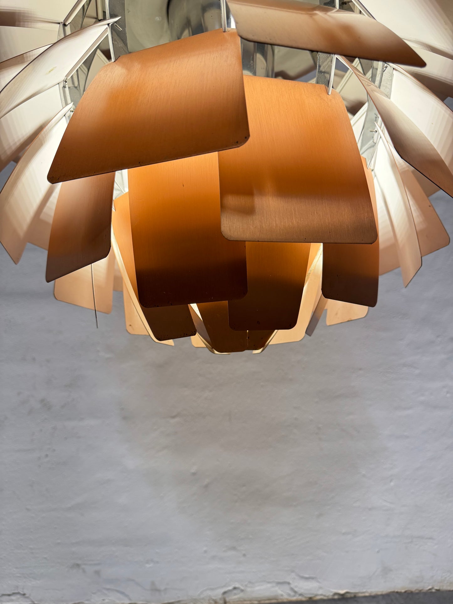 Poul Henningsen “Koglen” Louis Poulsen – Ø60 cm i kobber.