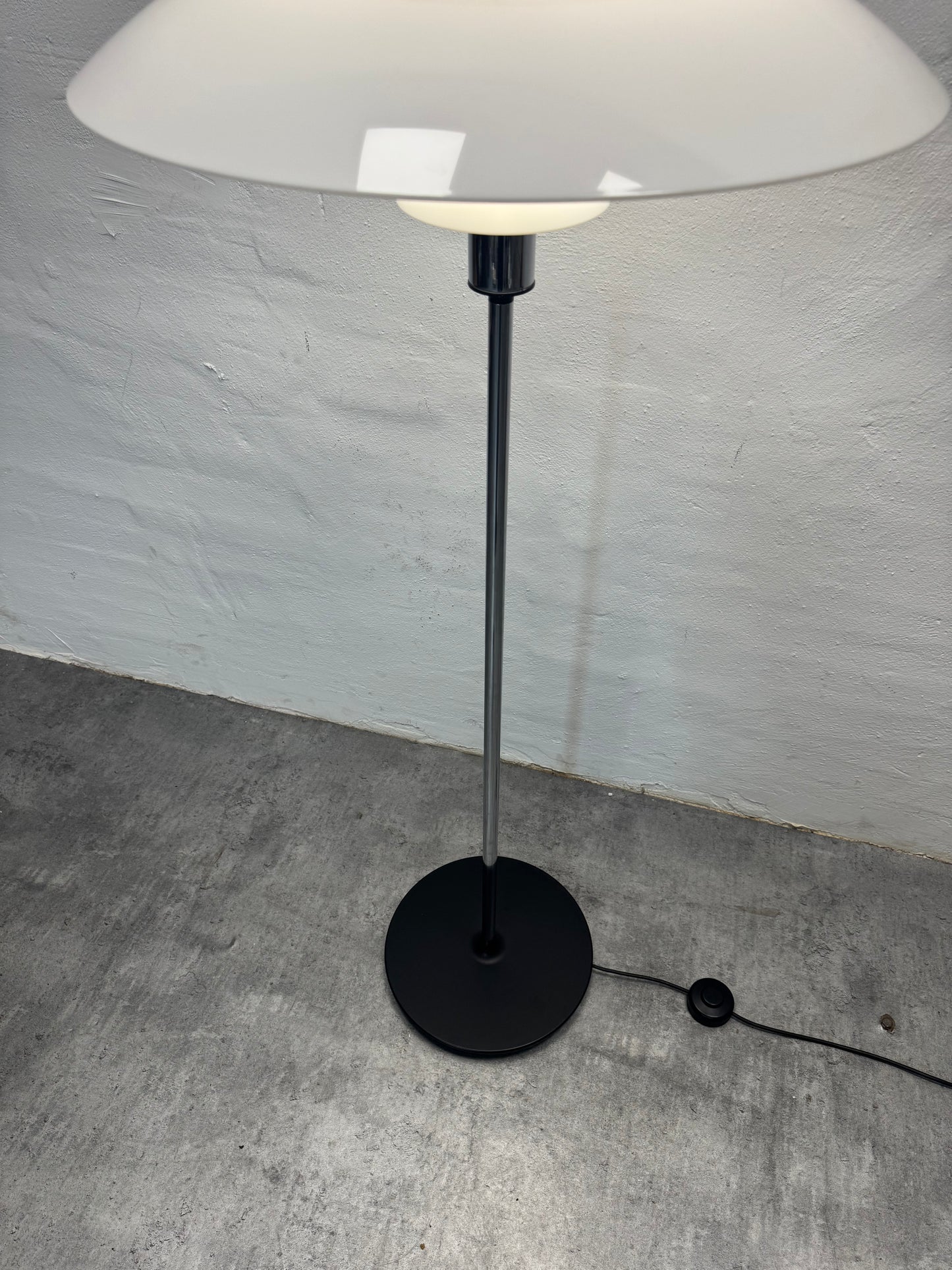 Poul Henningsen ‘PH80’ Louis Poulsen.