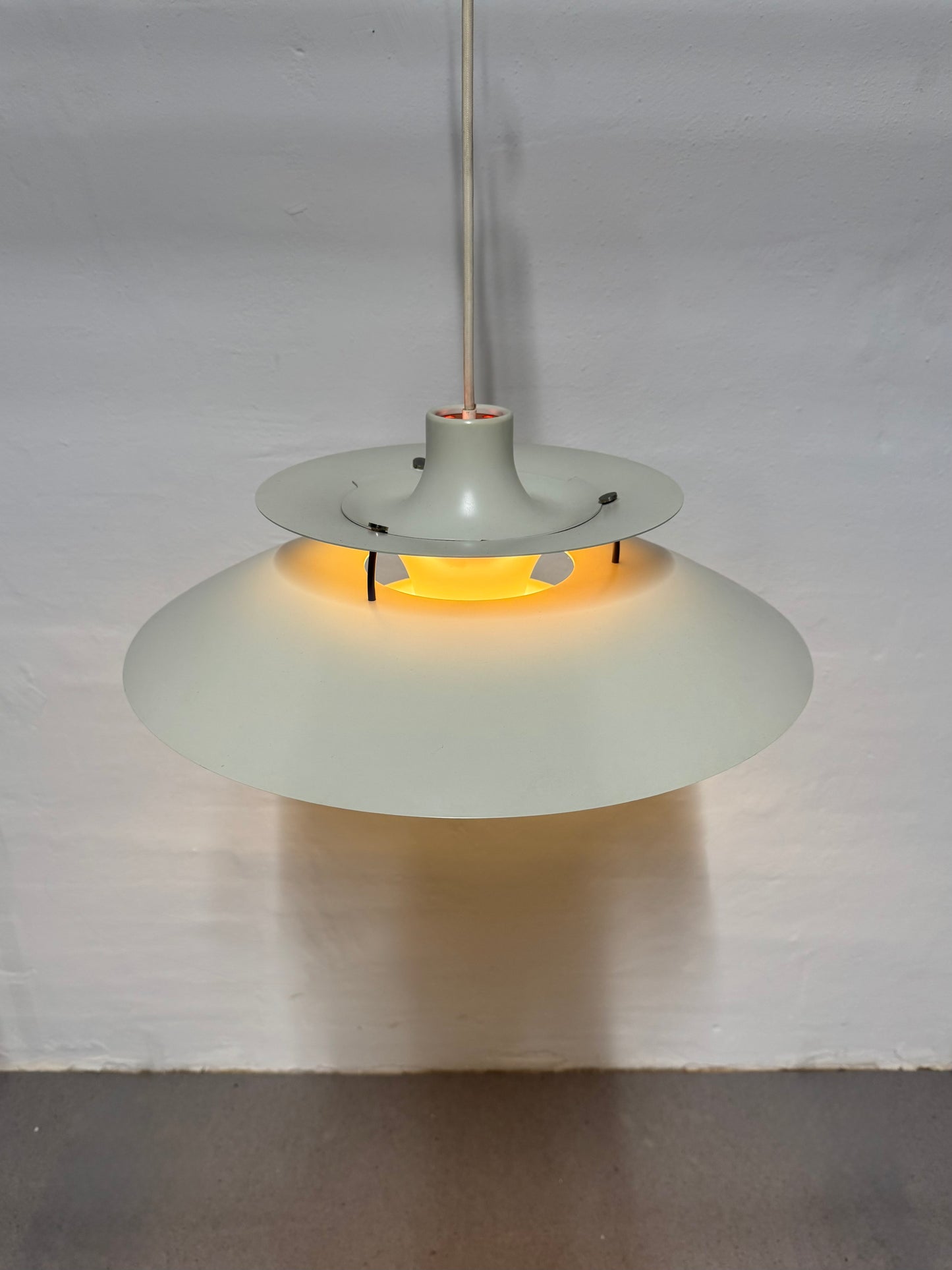 Poul Henningsen, “PH 5” Louis Poulsen.