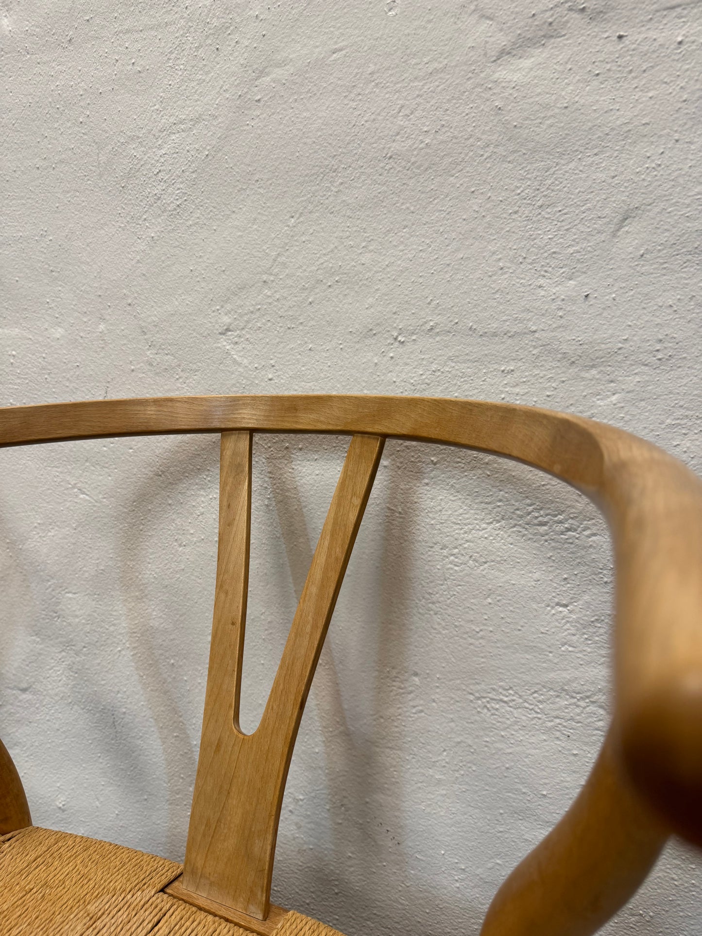 Hans J. Wegner, “CH24 / Y-stolen” Carl Hansen & Søn.