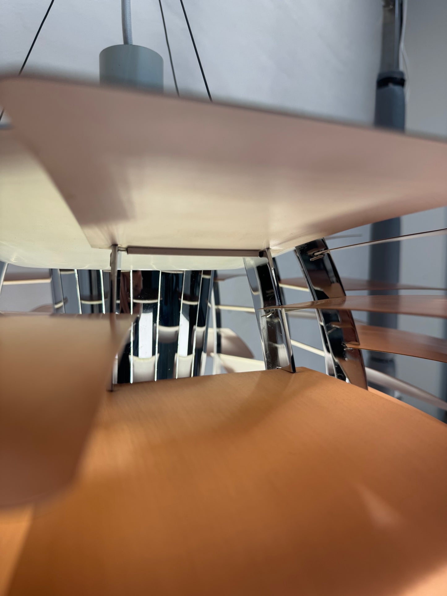 Nyrenoveret Poul Henningsen “Koglen” Ø60 cm.