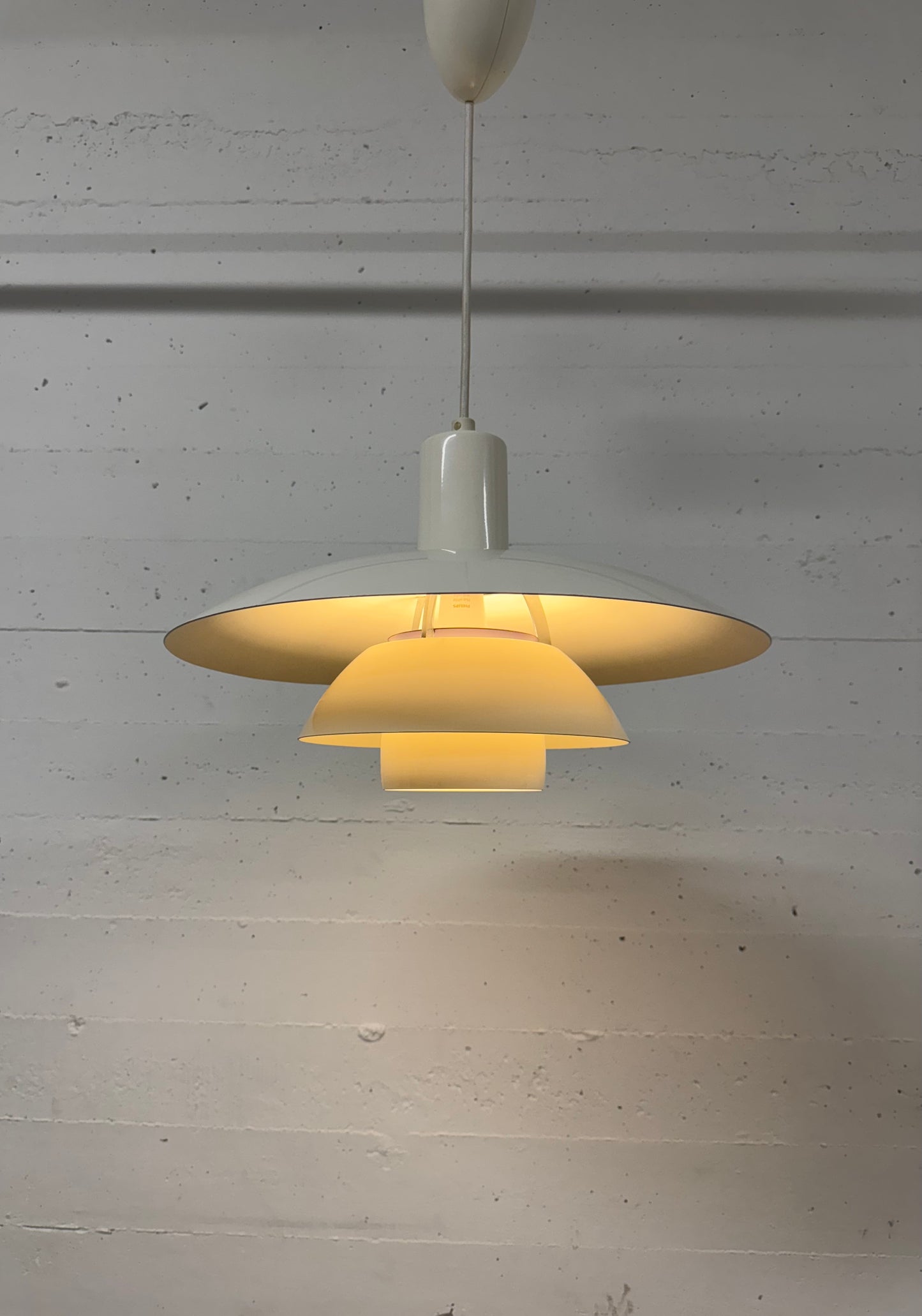 Poul Henningsen, “PH 4 1/2 4” Louis Poulsen.