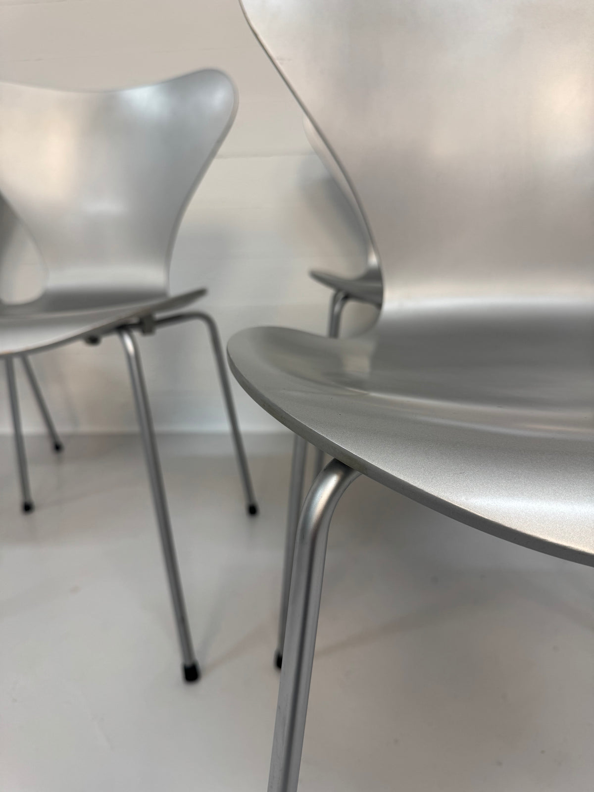 Arne Jacobsen ‘3107’ Fritz Hansen.