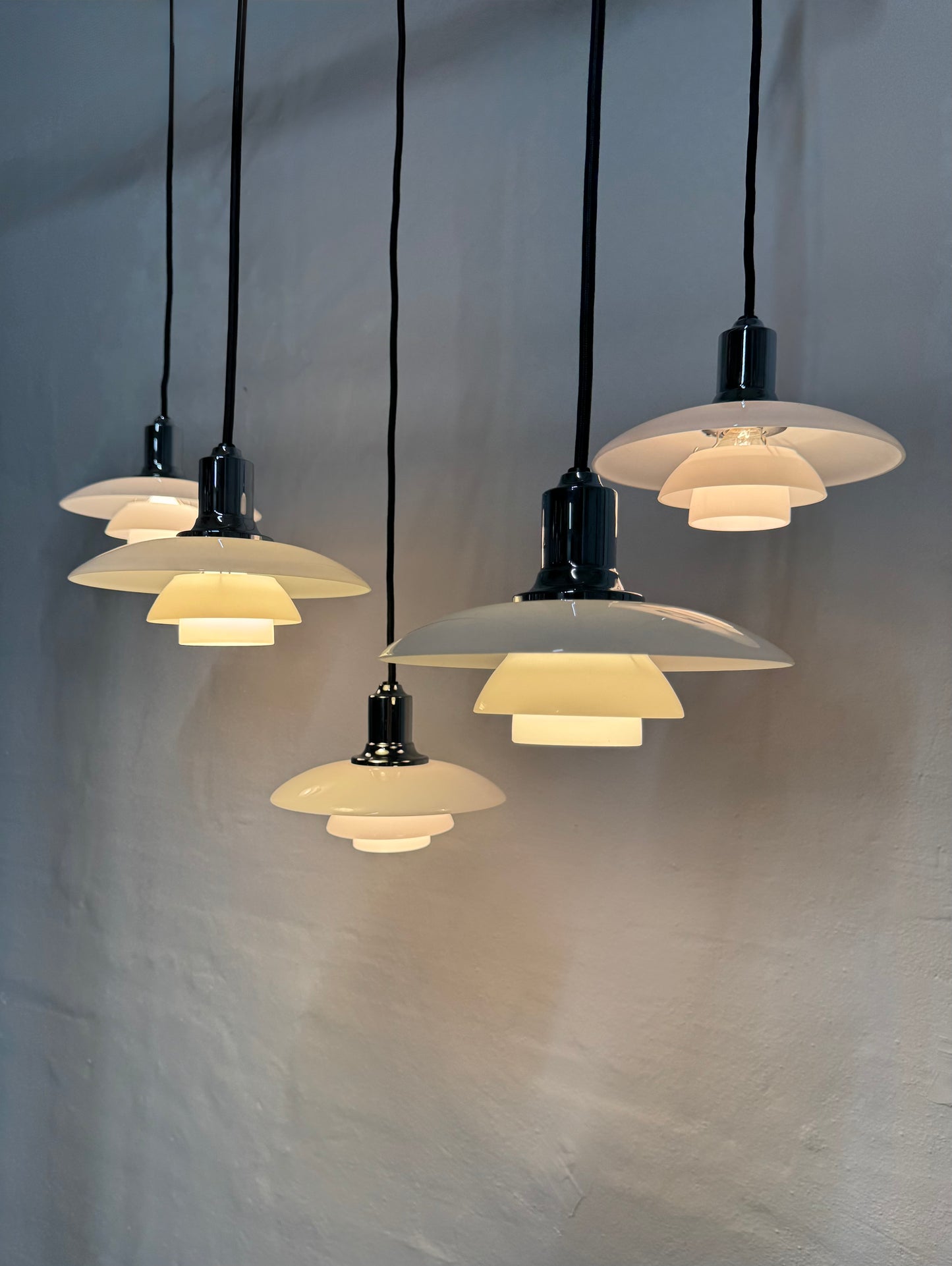 Poul Henningsen, “PH 2/1” Louis Poulsen.