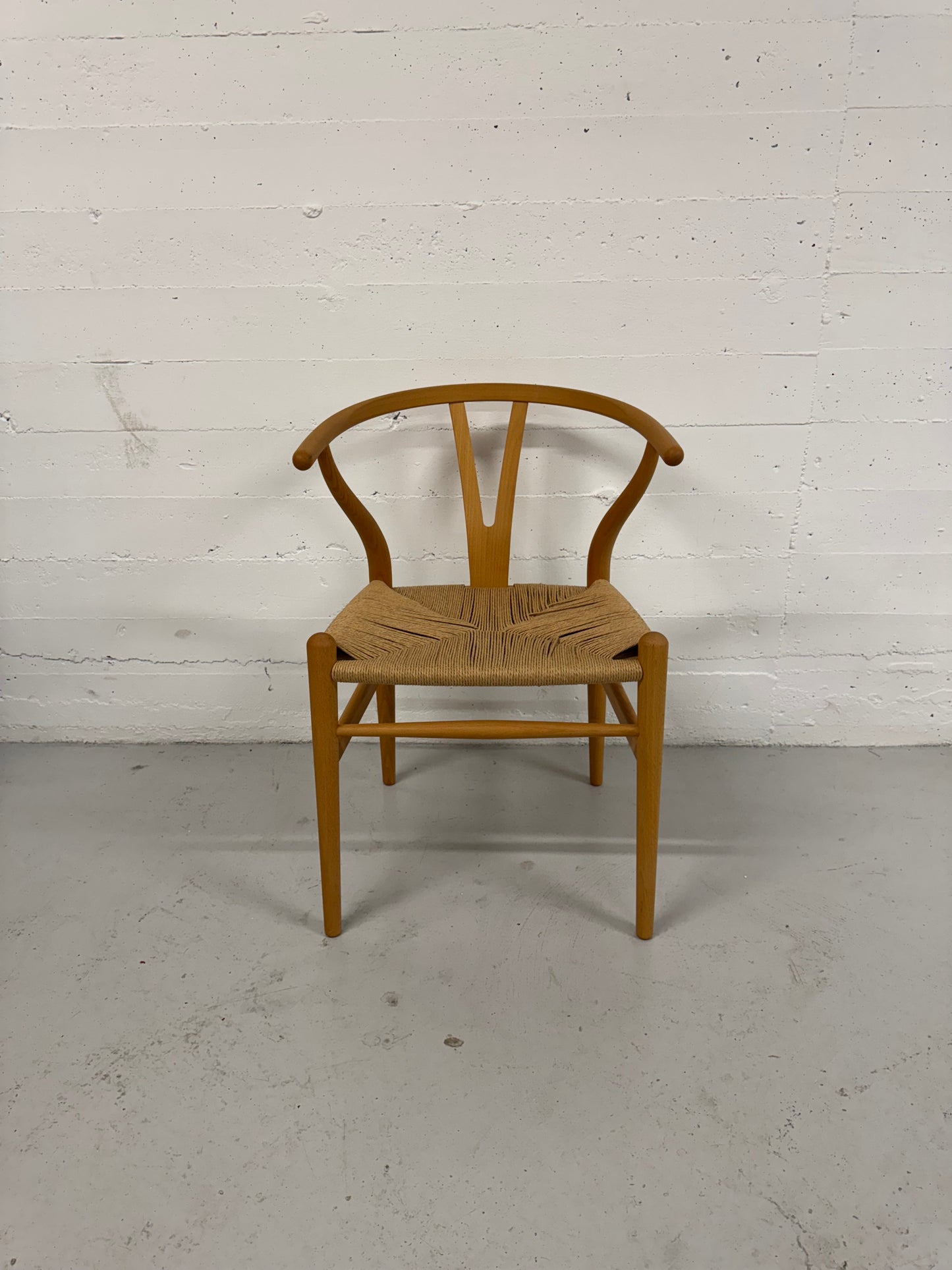 Hans J. Wegner ‘CH24’ ‘Y-stolen’ fremstillet hos Carl Hansen & Søn.
