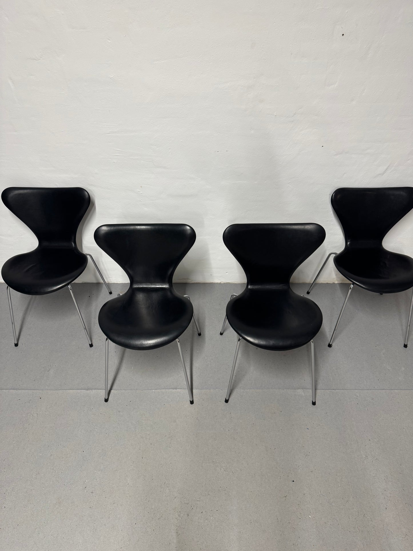 Arne Jacobsen ‘Syveren/3107’ Fritz Hansen.