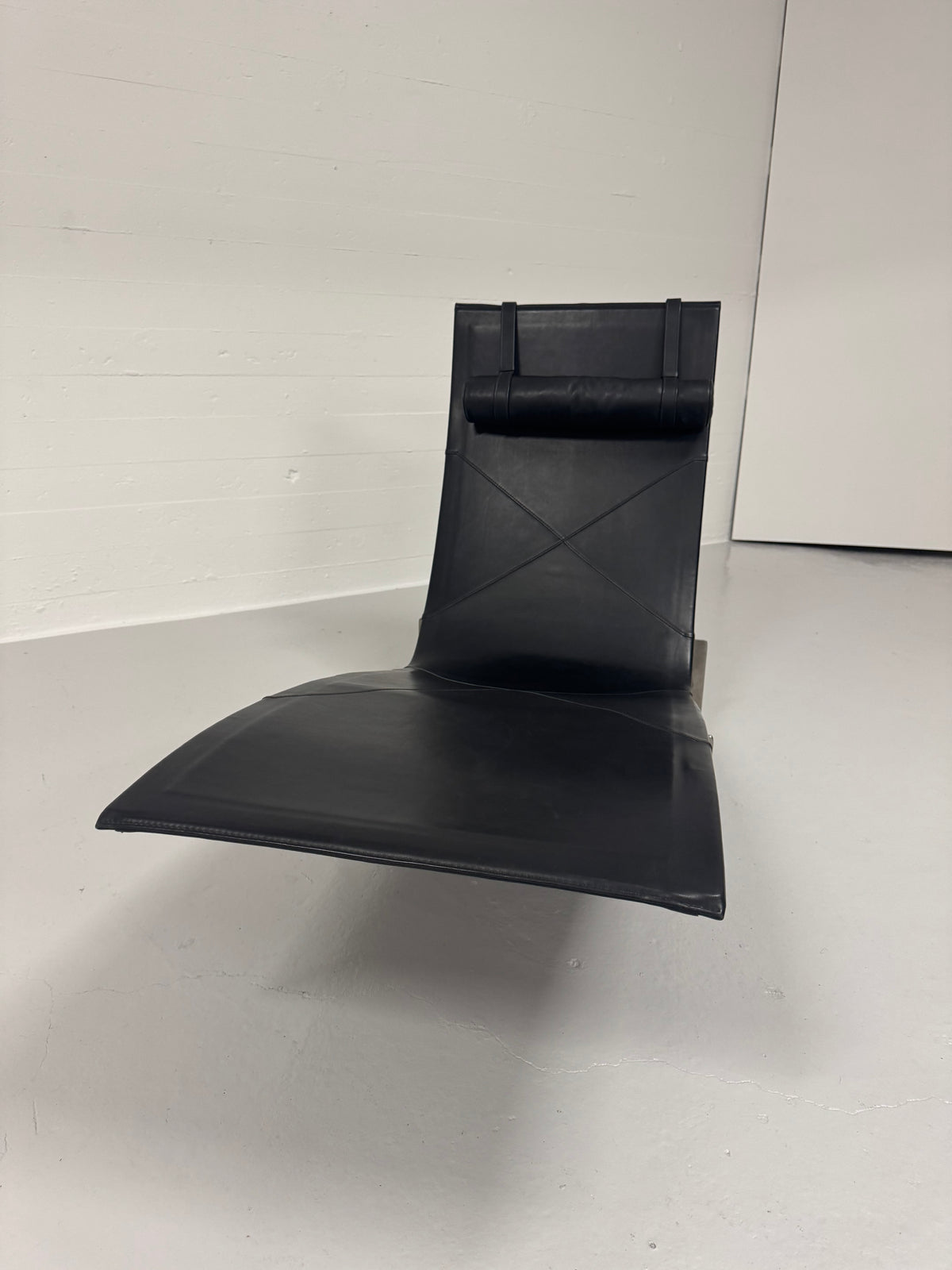 Poul Kjærholm ‘PK24’ Fritz Hansen.