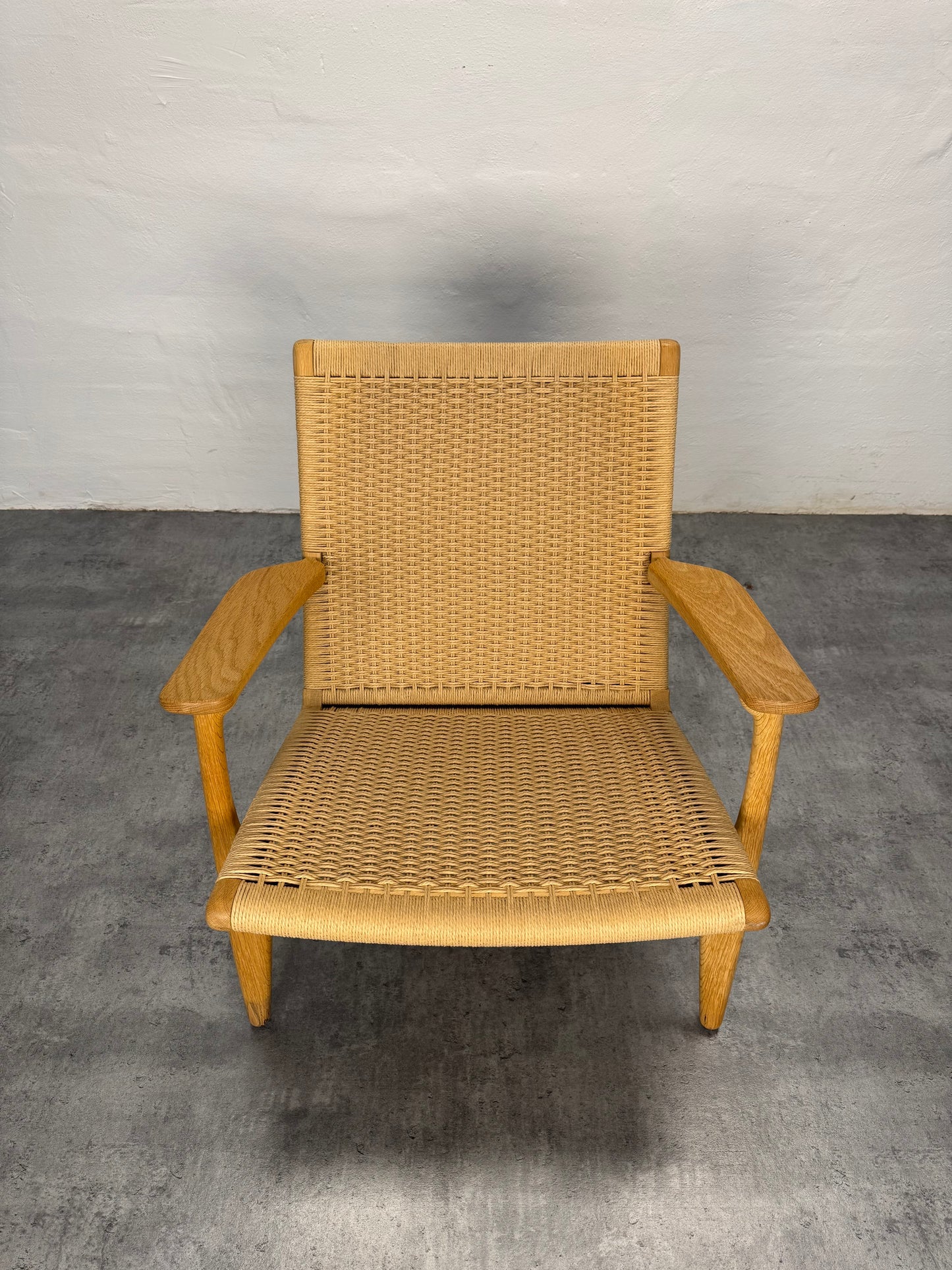 Hans J. Wegner ‘CH25’ egetræ.