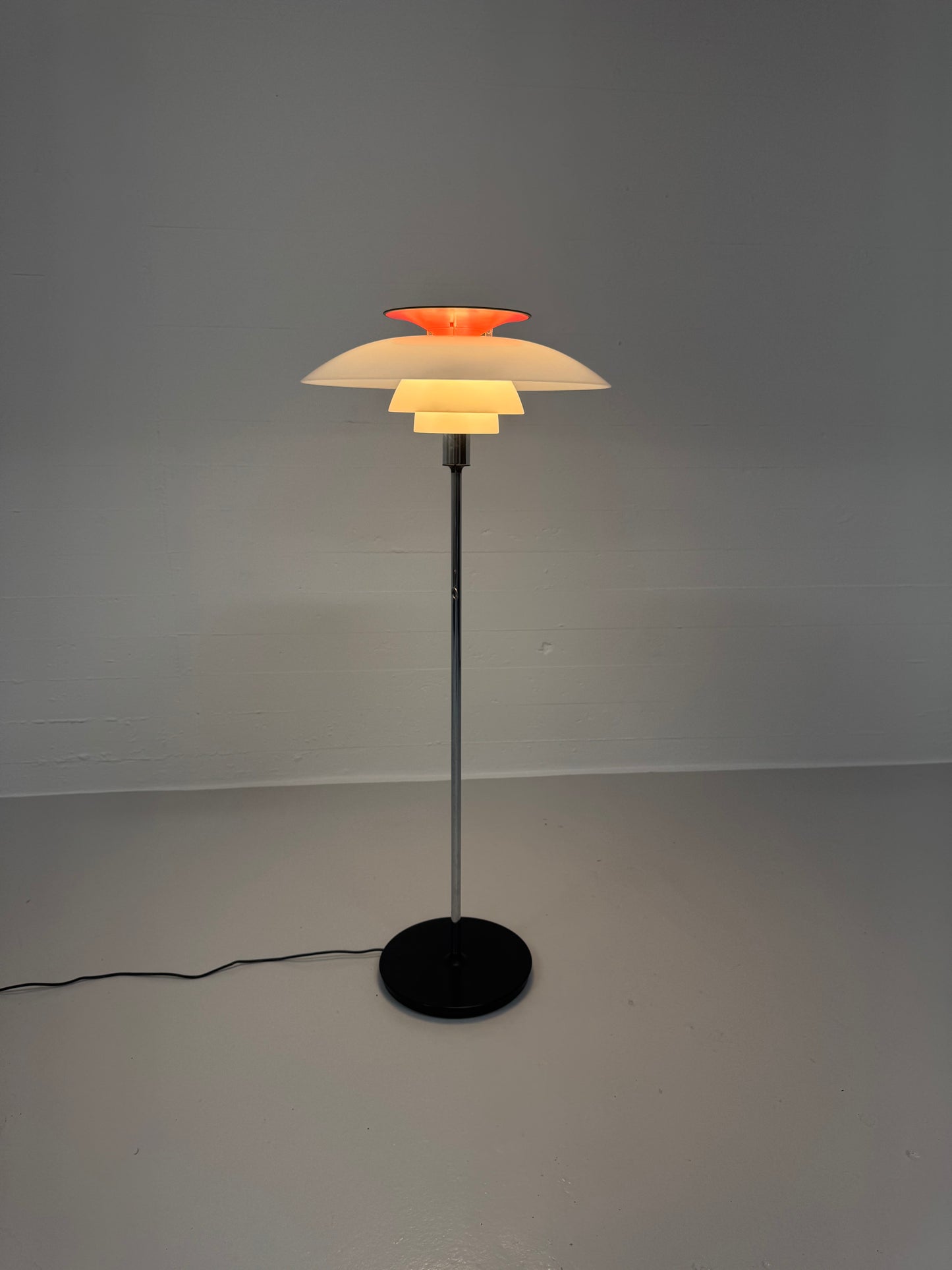 Poul Henningsen ‘PH80’ Louis Poulsen.
