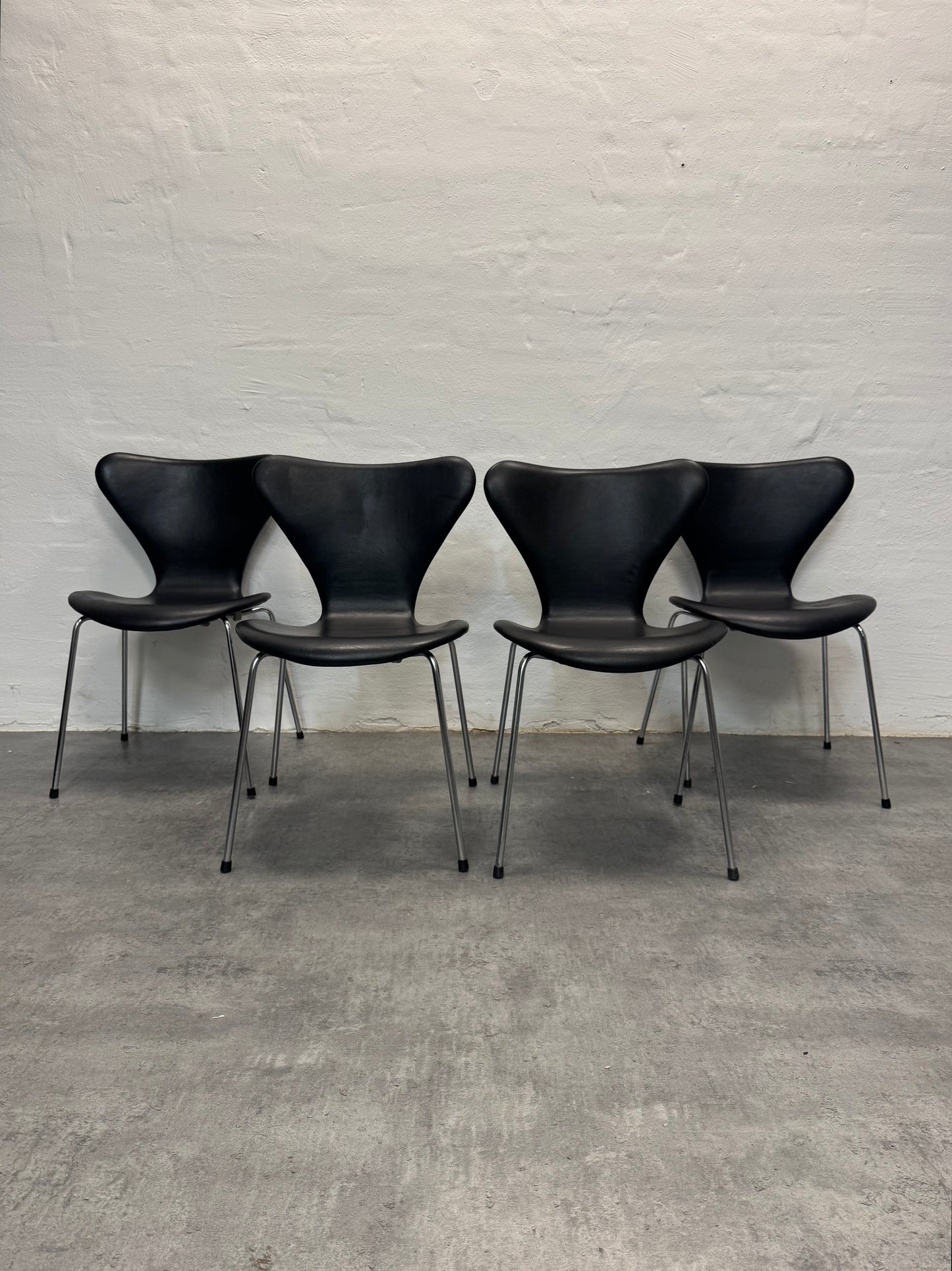 Arne Jacobsen ‘Syveren/3107’ Fritz Hansen.