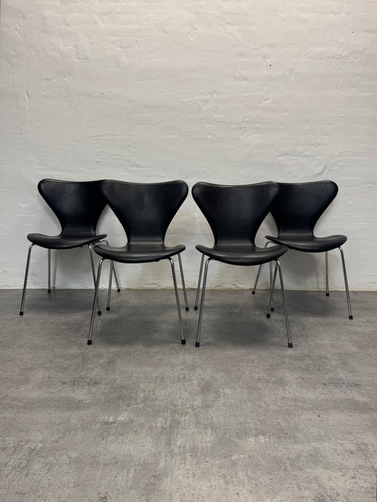 Arne Jacobsen ‘Syveren/3107’ Fritz Hansen.