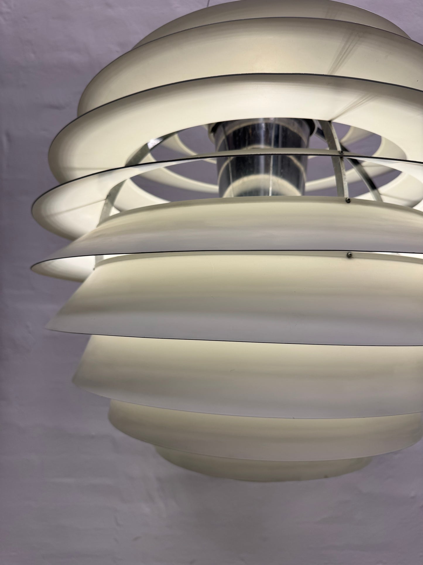 Poul Henningsen “Louvre” Fritz Hansen, Ø60 cm.