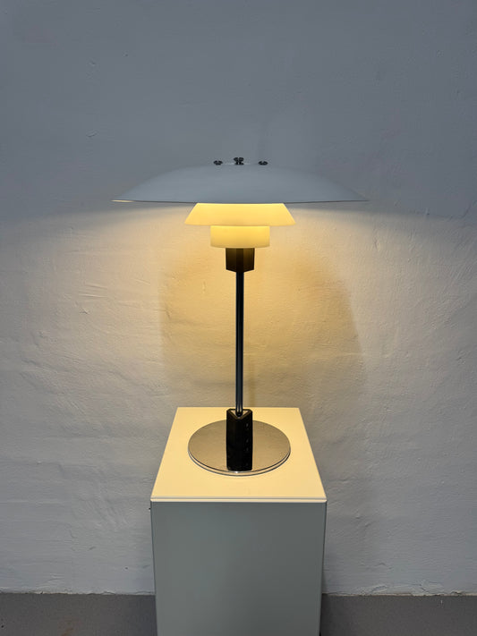 Poul Henningsen, “PH 4/3” Louis Poulsen.