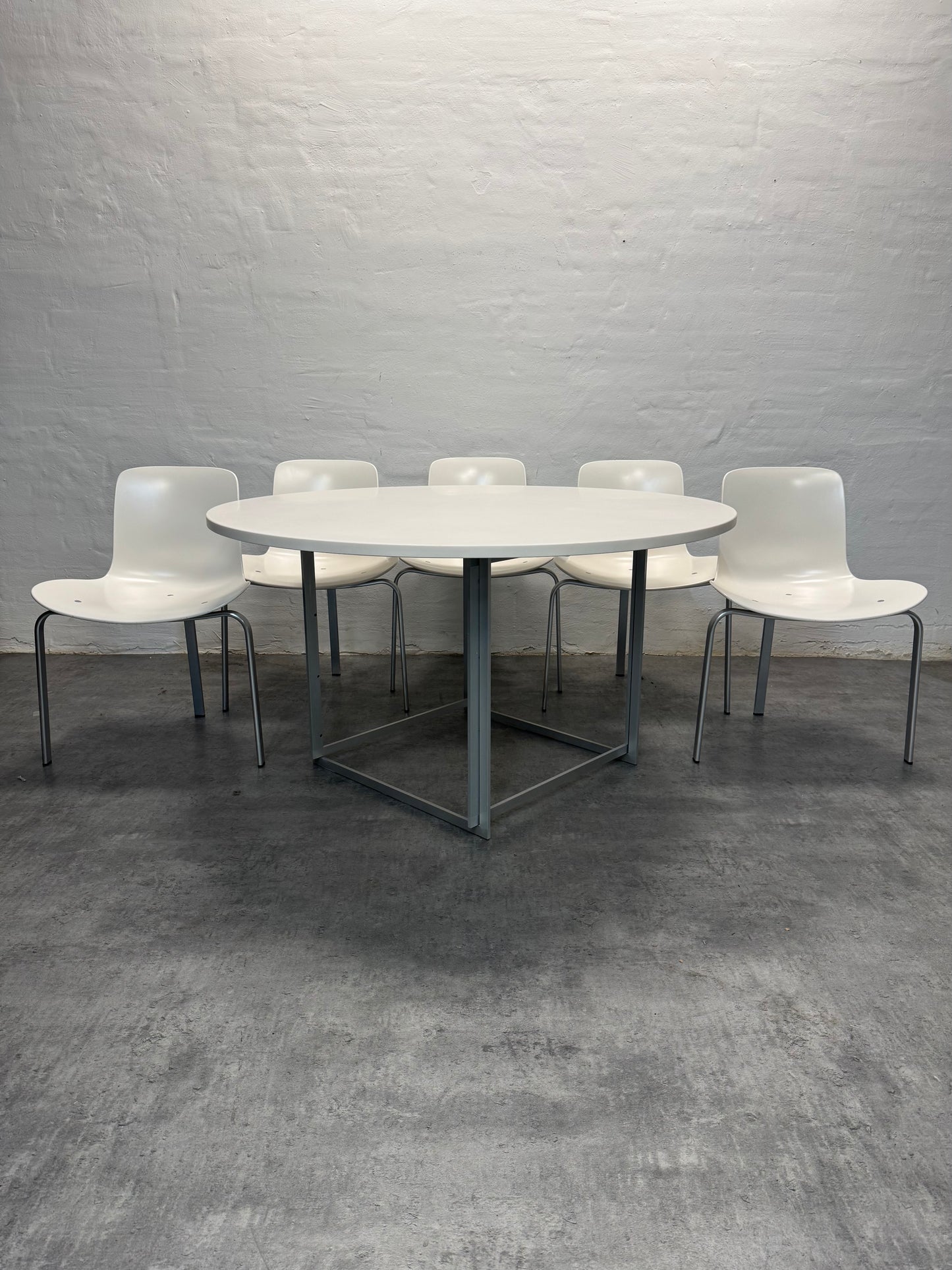 Poul Kjærholm ‘PK58’ Fritz Hansen.