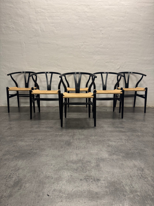 Hans J. Wegner ‘CH24/Y-stolen’ Carl Hansen & Søn.
