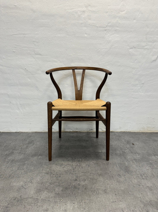 Hans J. Wegner ‘CH24/Y-stolen’ Carl Hansen & Søn.