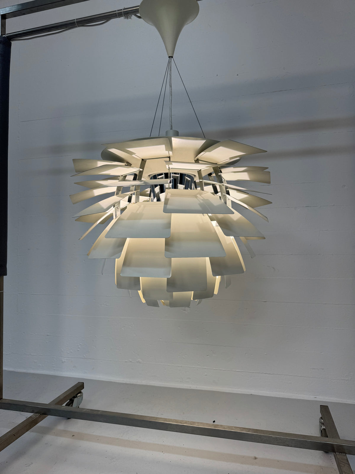 Ø72cm, Poul Henningsen ‘Koglen’ Louis Poulsen.